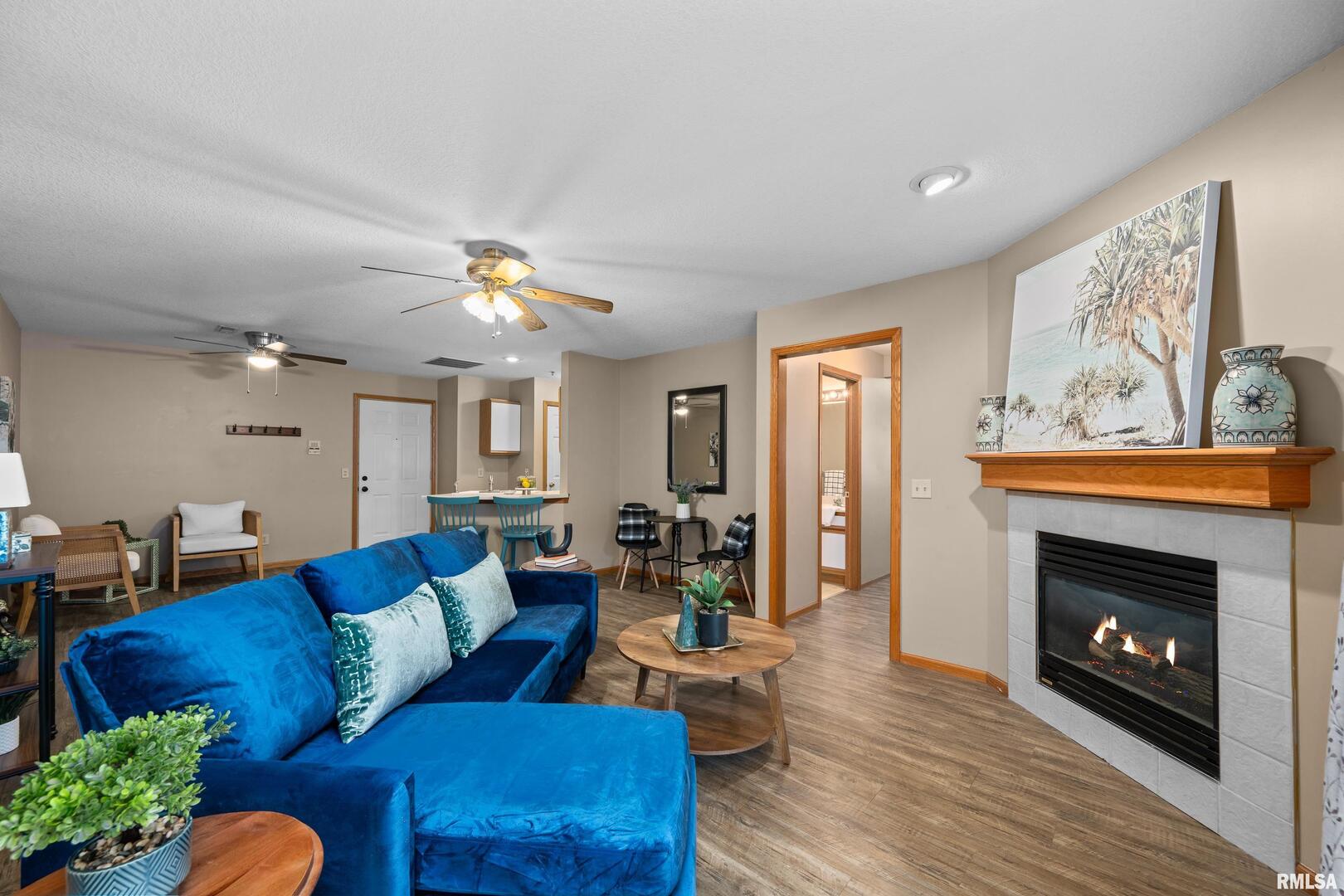 3814 CREEK HILL Drive