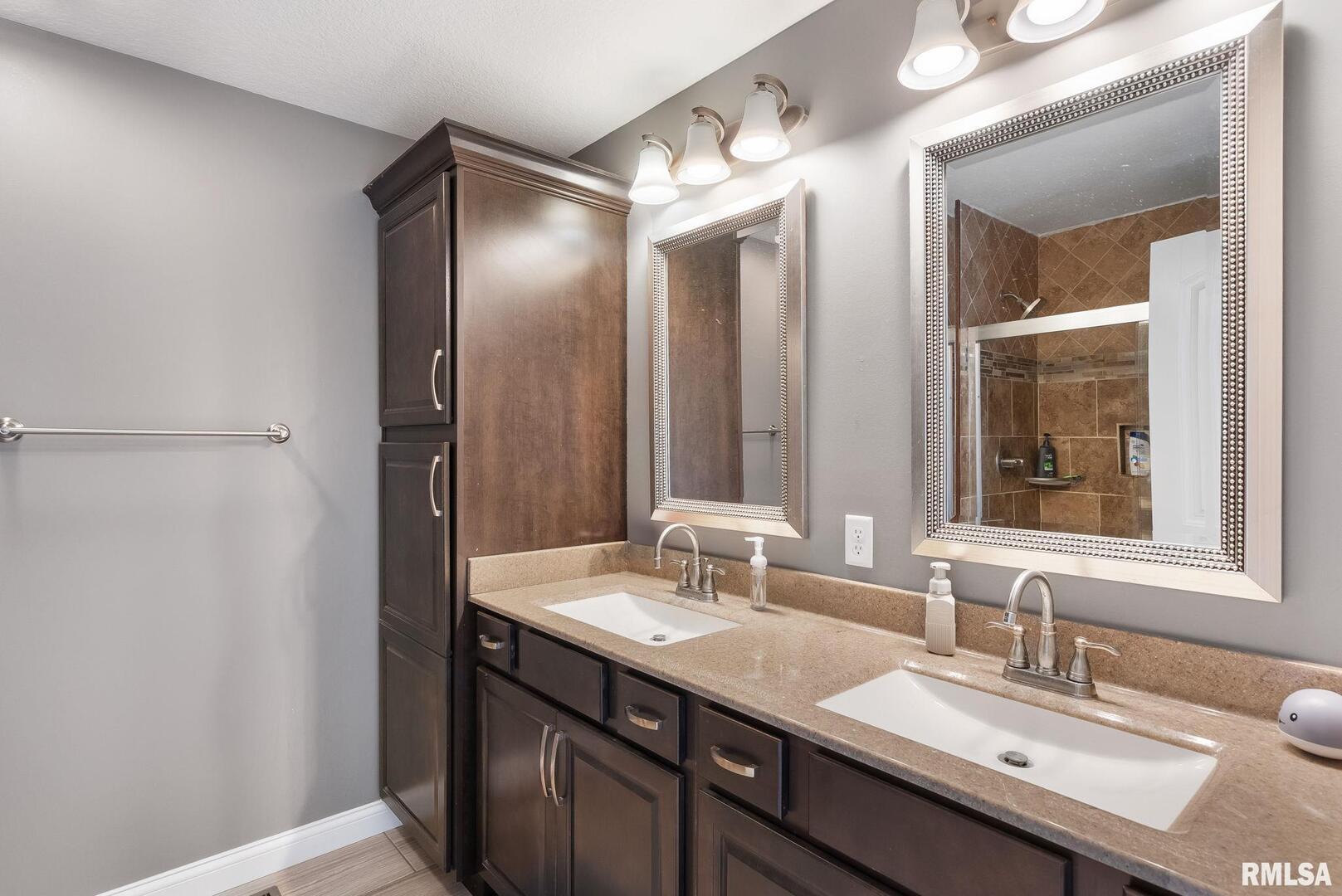 1625 W 71ST Street