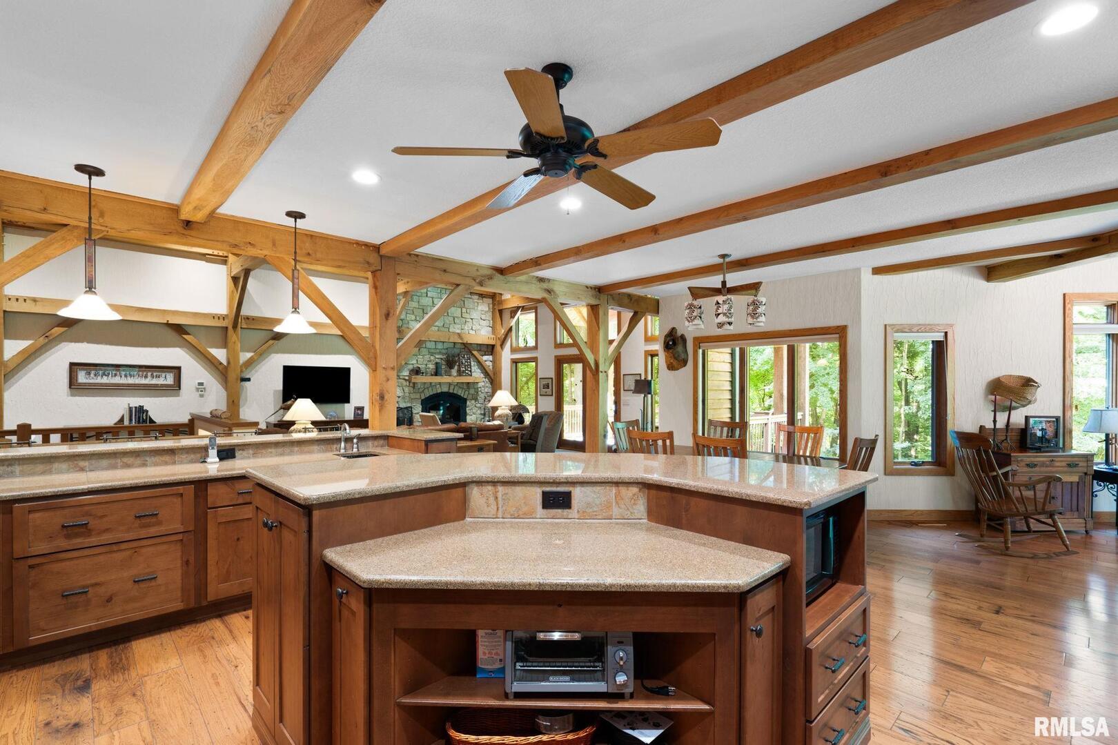 7 AUTUMN CREEK Drive