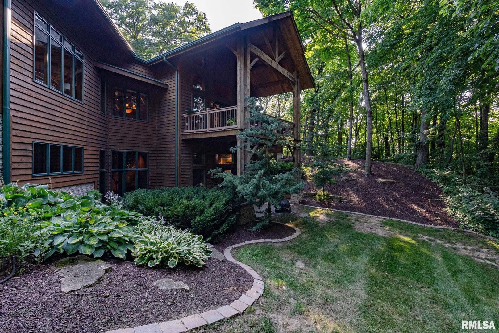 7 AUTUMN CREEK Drive