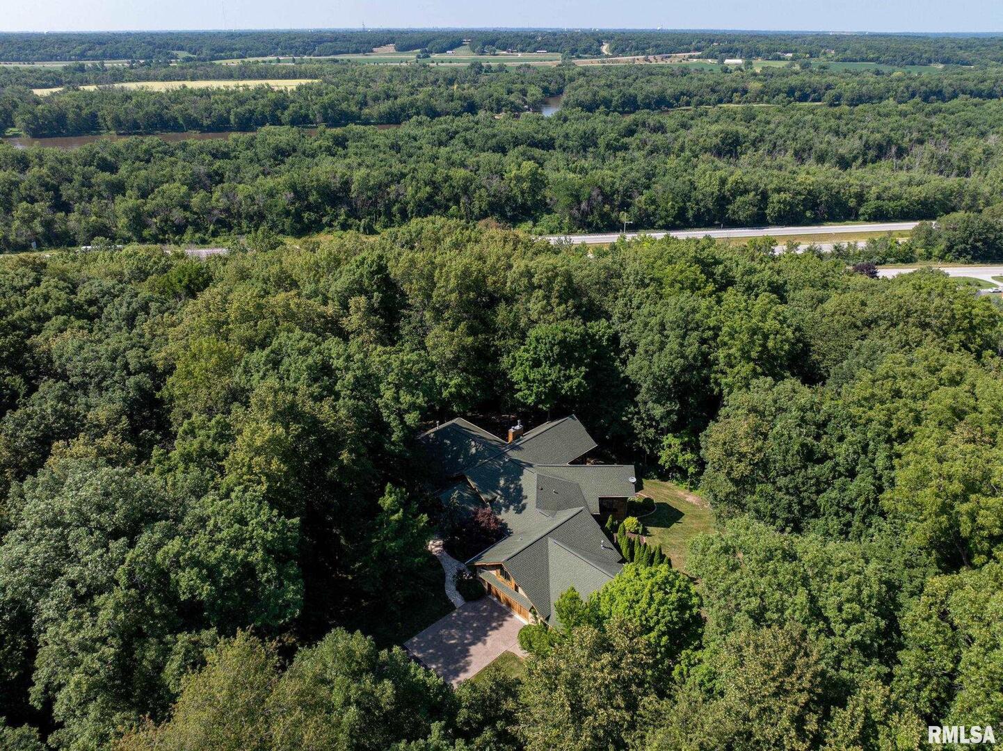 7 AUTUMN CREEK Drive