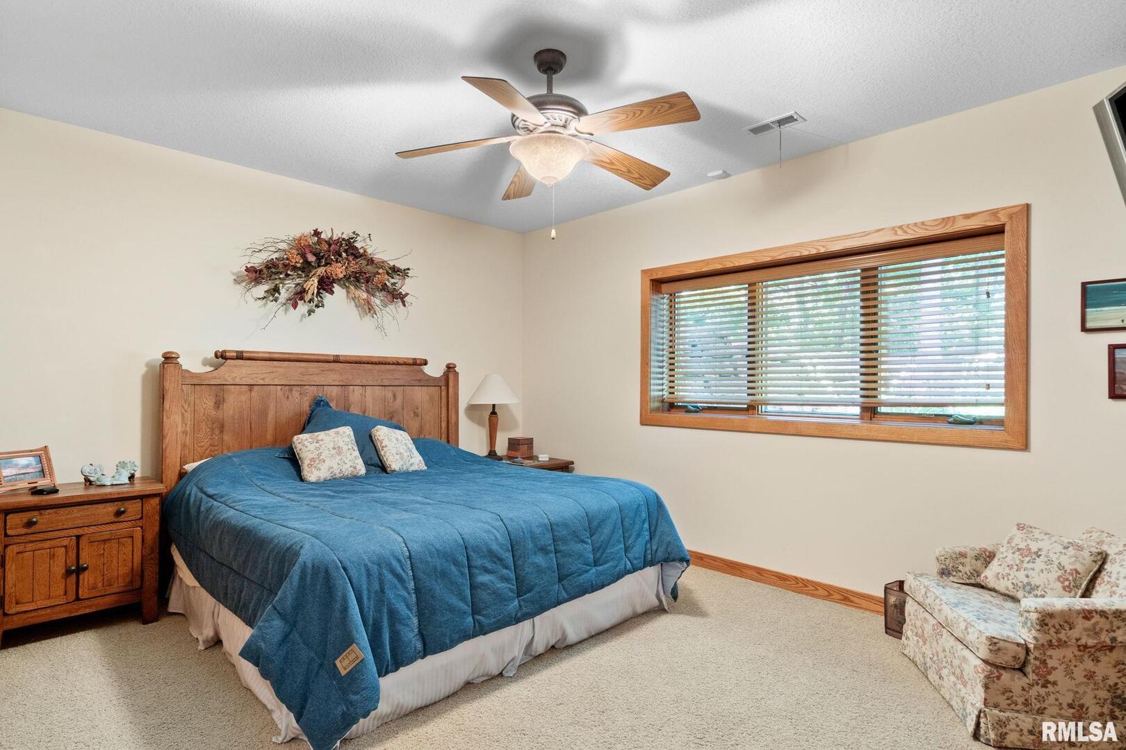 7 AUTUMN CREEK Drive