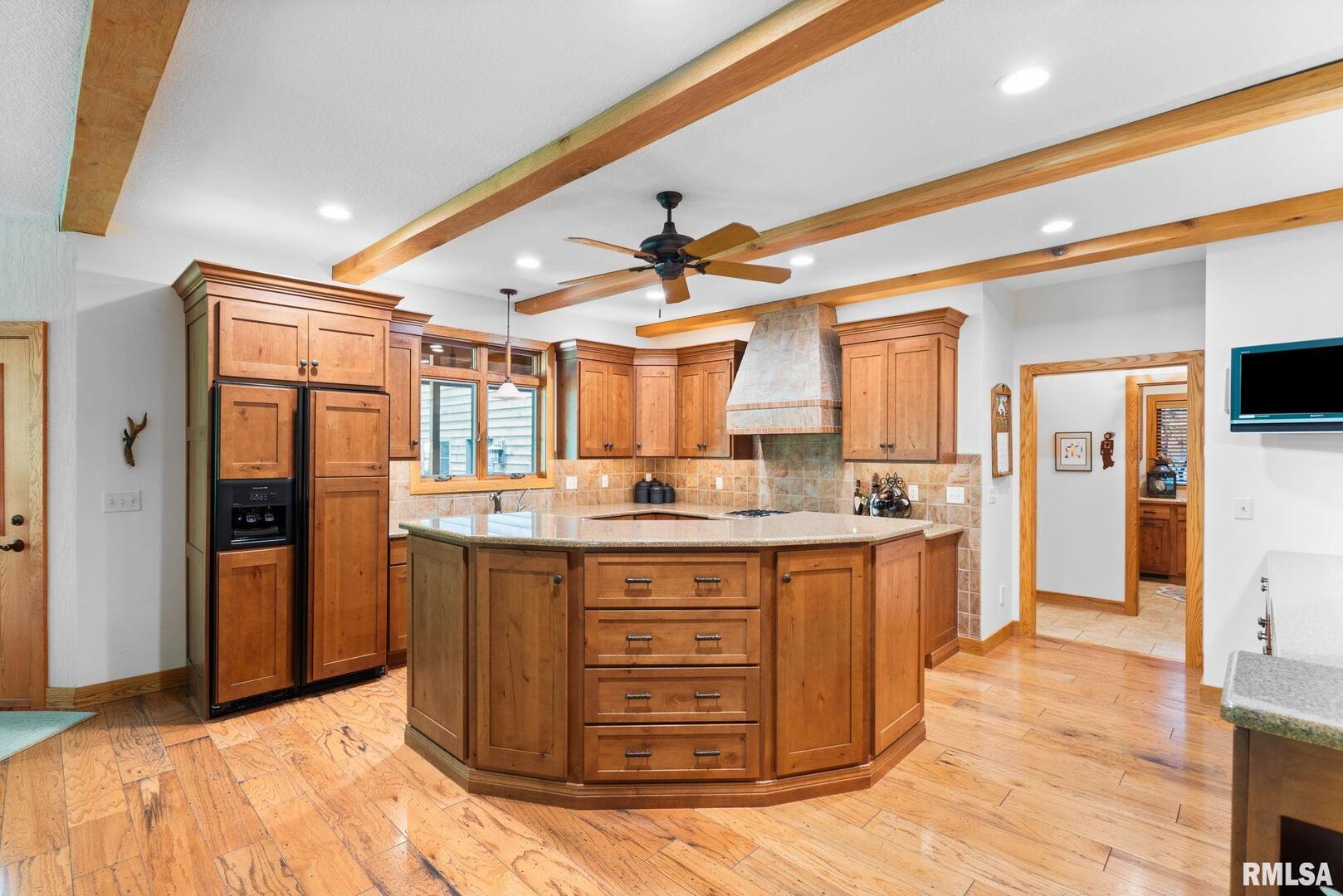 7 AUTUMN CREEK Drive