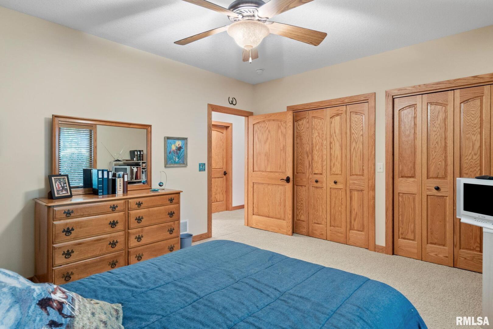 7 AUTUMN CREEK Drive