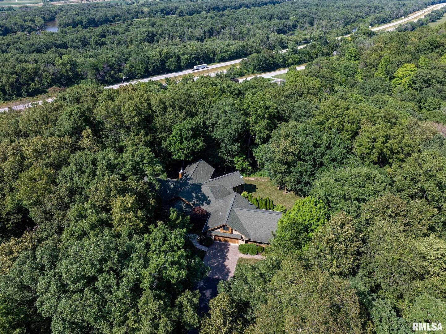 7 AUTUMN CREEK Drive