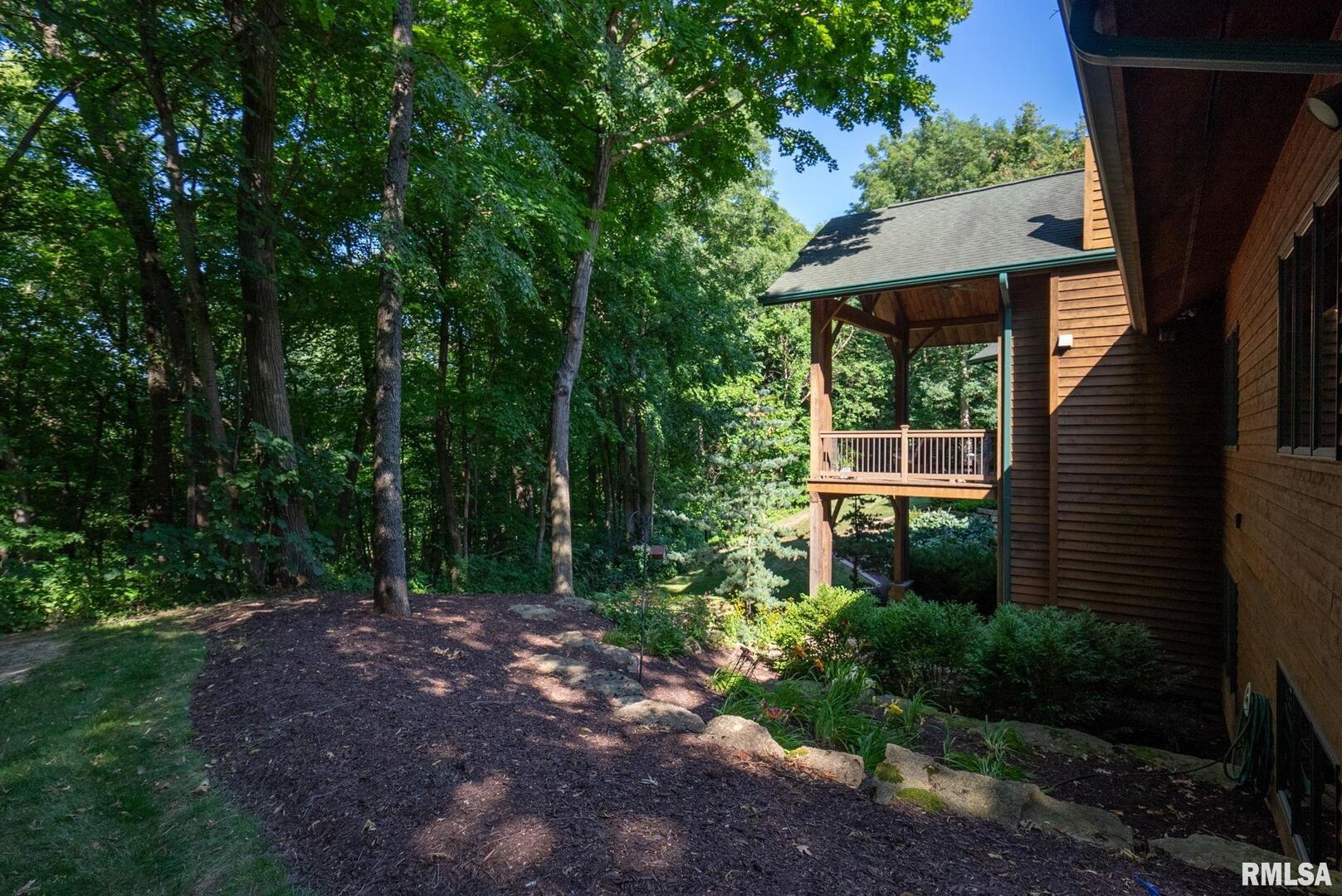 7 AUTUMN CREEK Drive