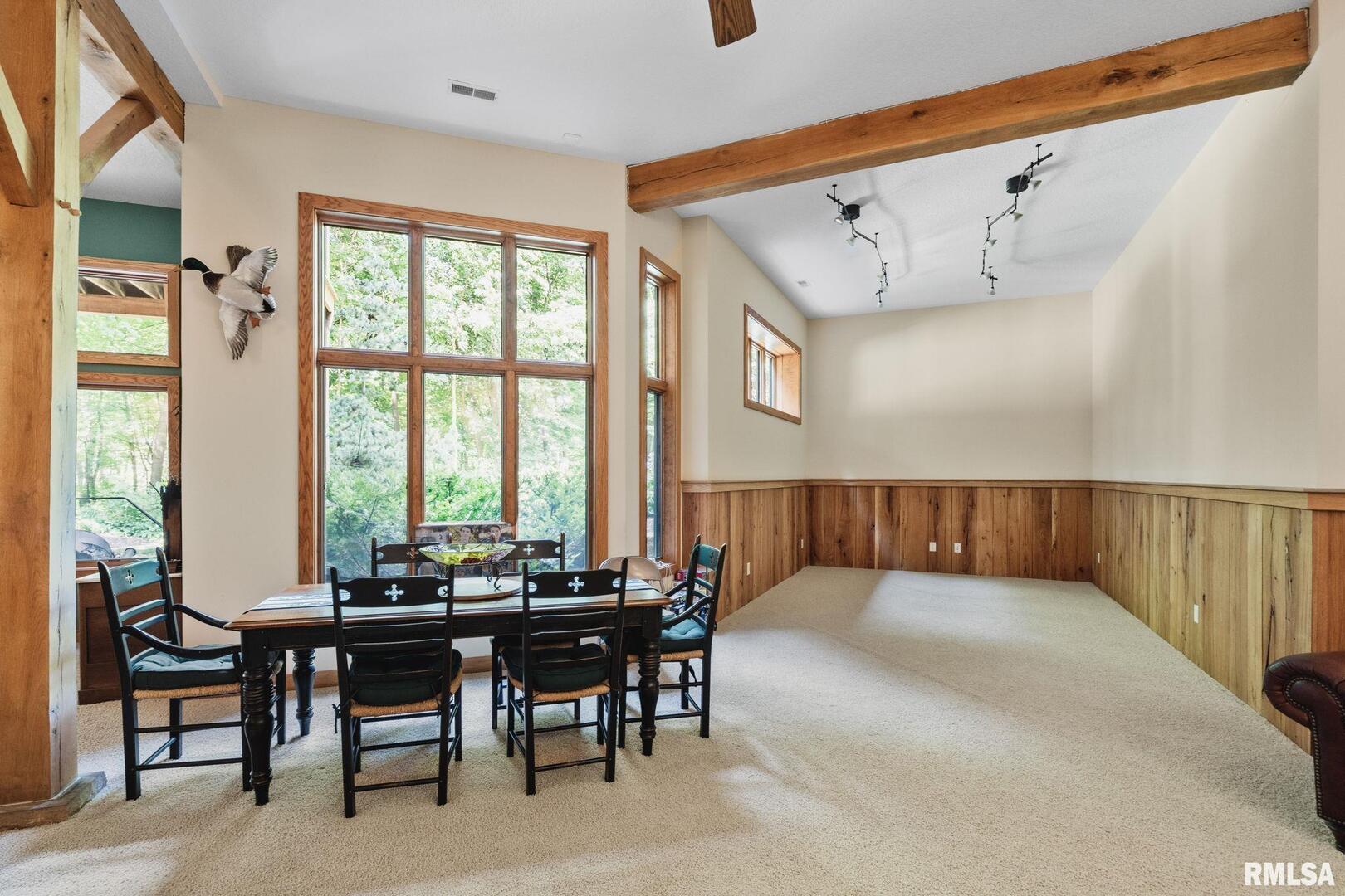 7 AUTUMN CREEK Drive