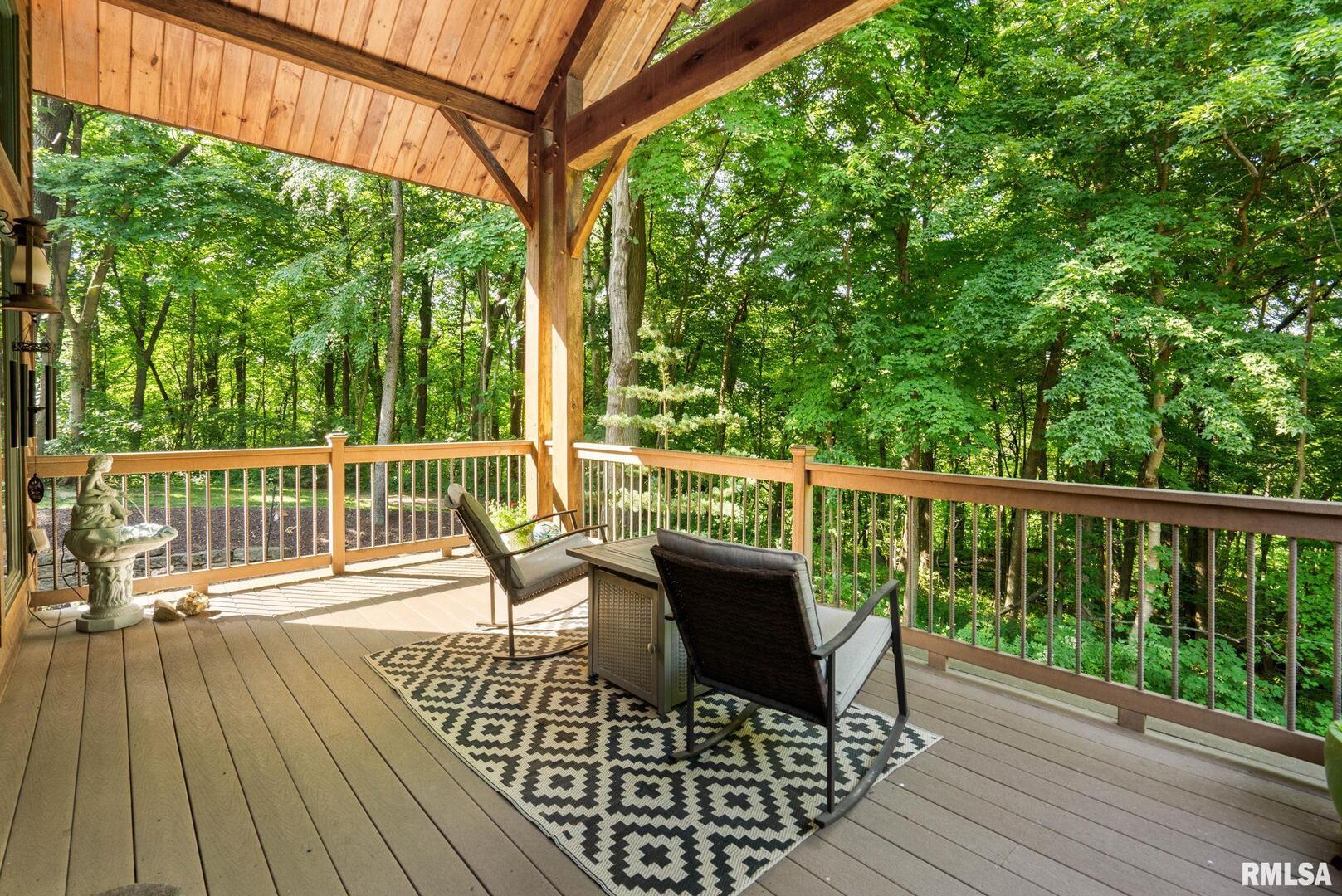 7 AUTUMN CREEK Drive