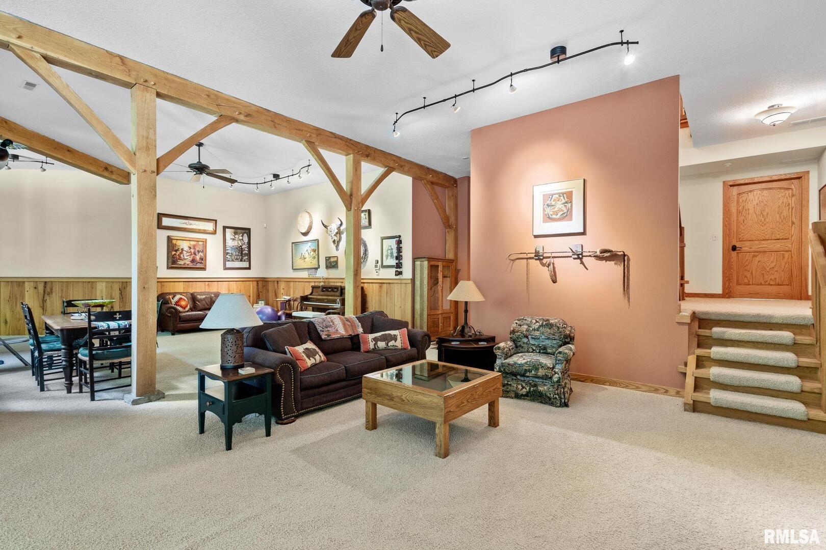 7 AUTUMN CREEK Drive