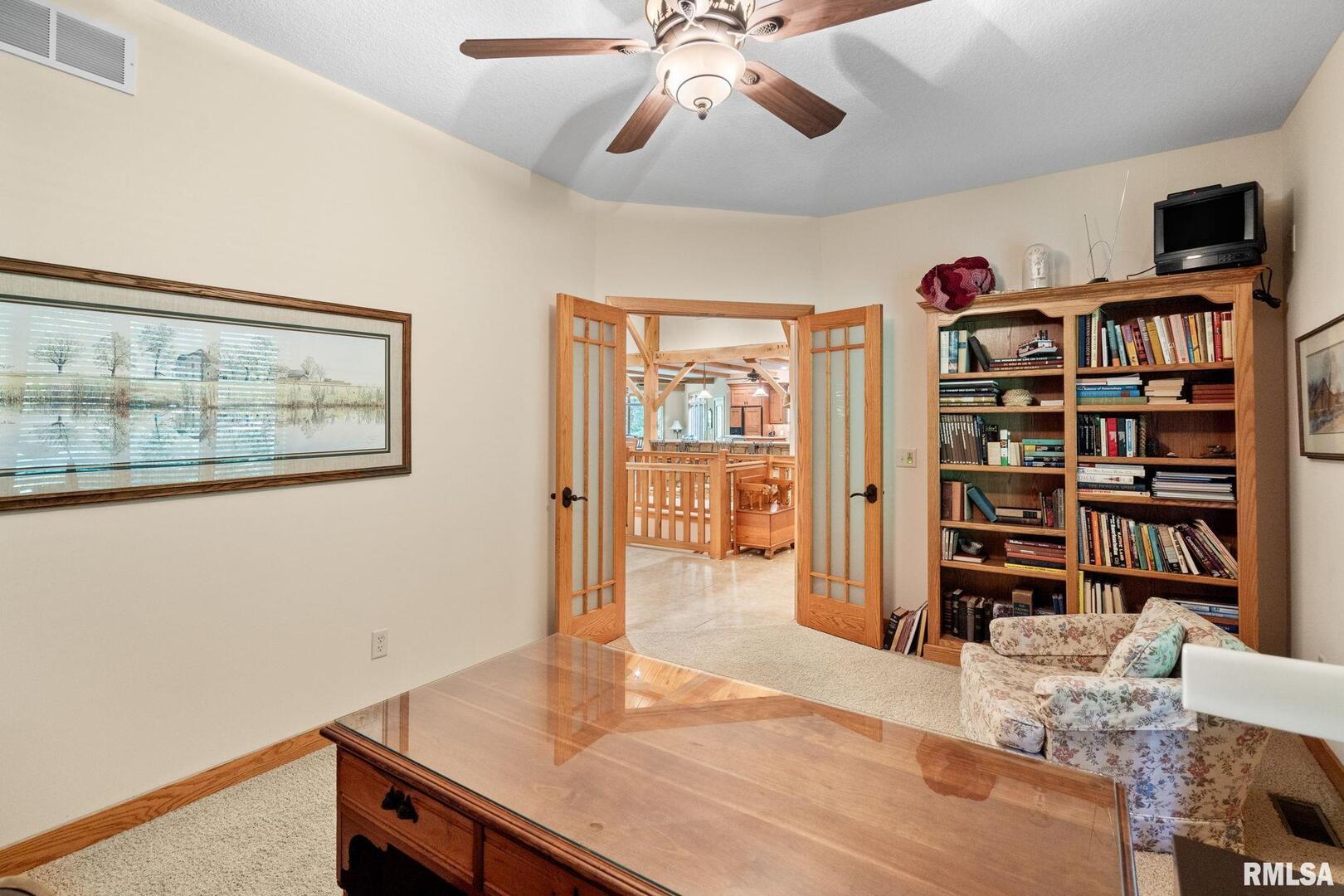 7 AUTUMN CREEK Drive