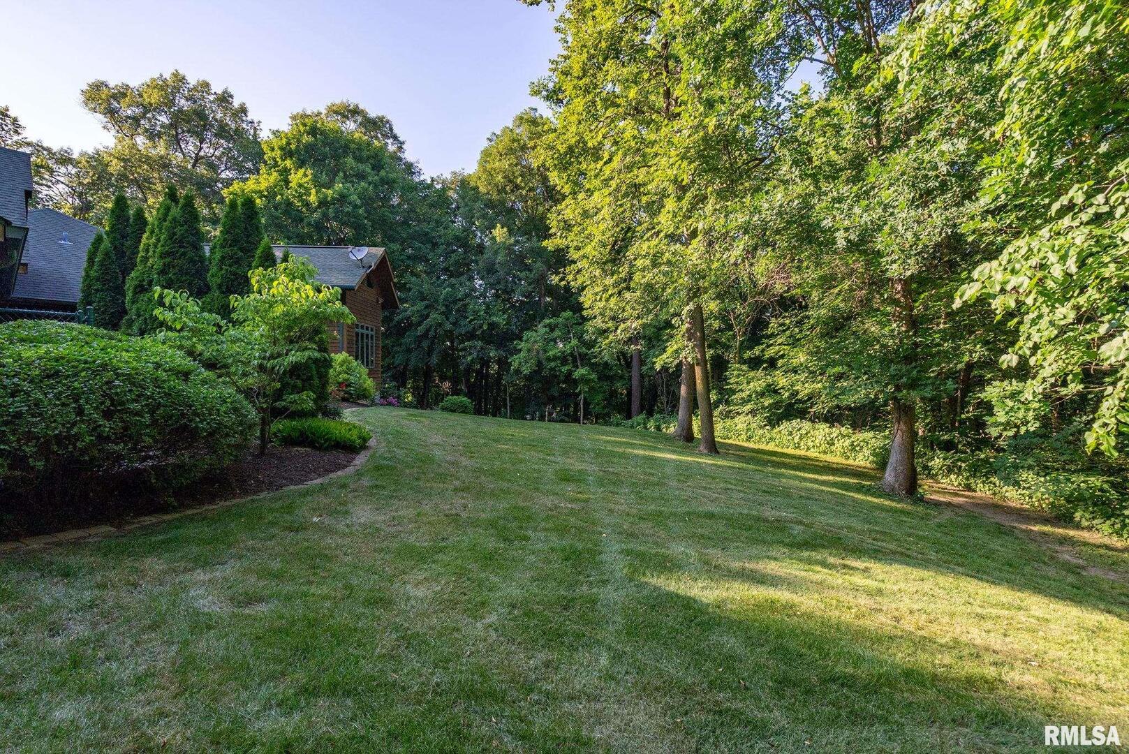 7 AUTUMN CREEK Drive