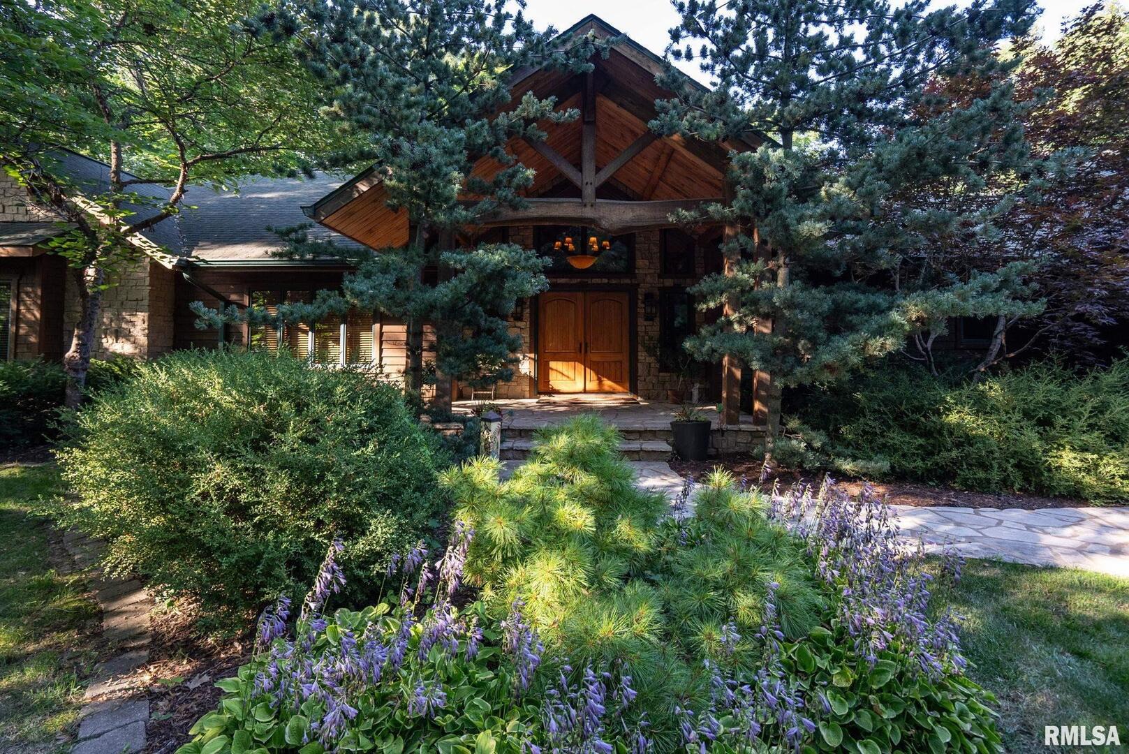 7 AUTUMN CREEK Drive