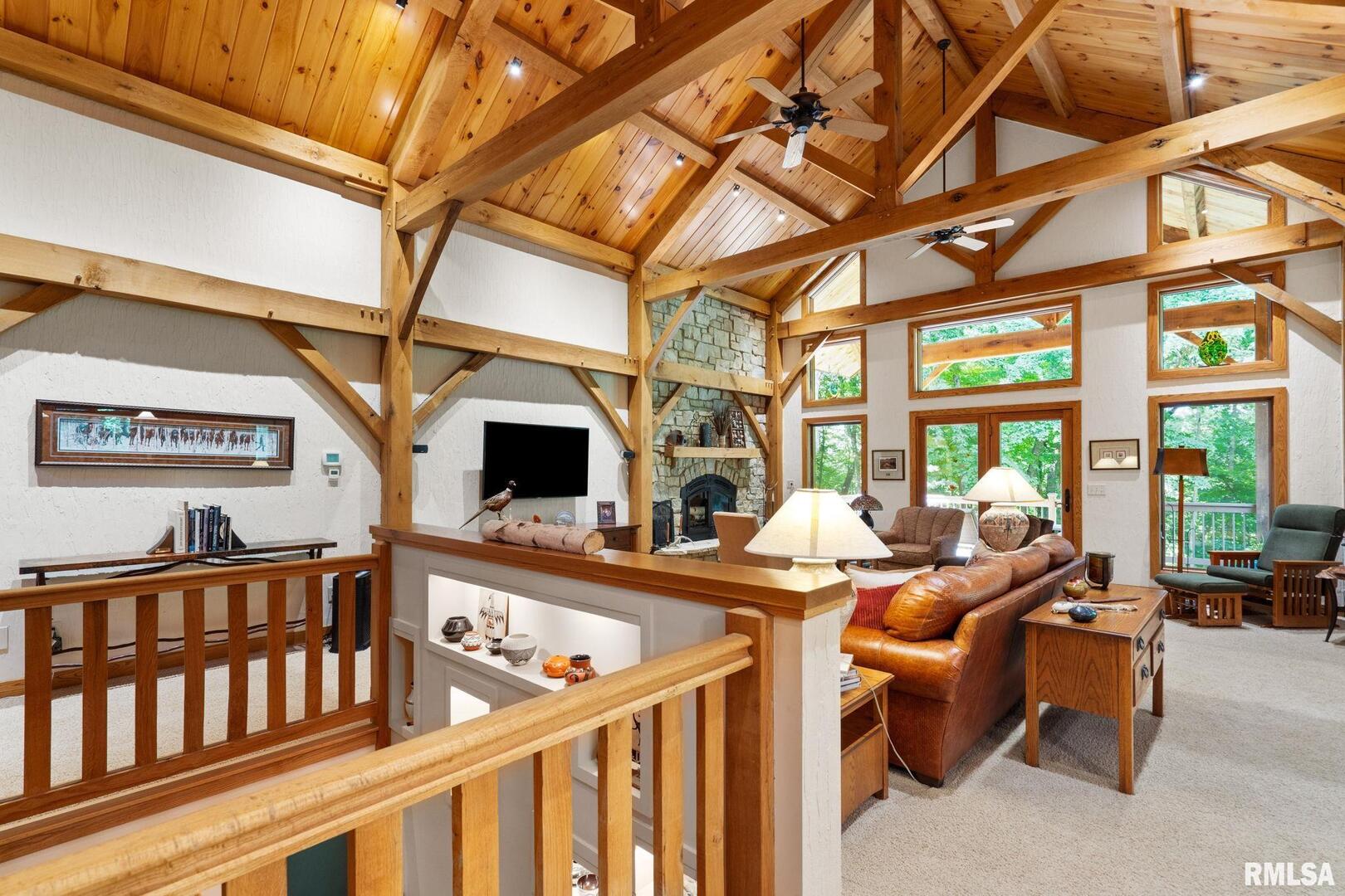 7 AUTUMN CREEK Drive