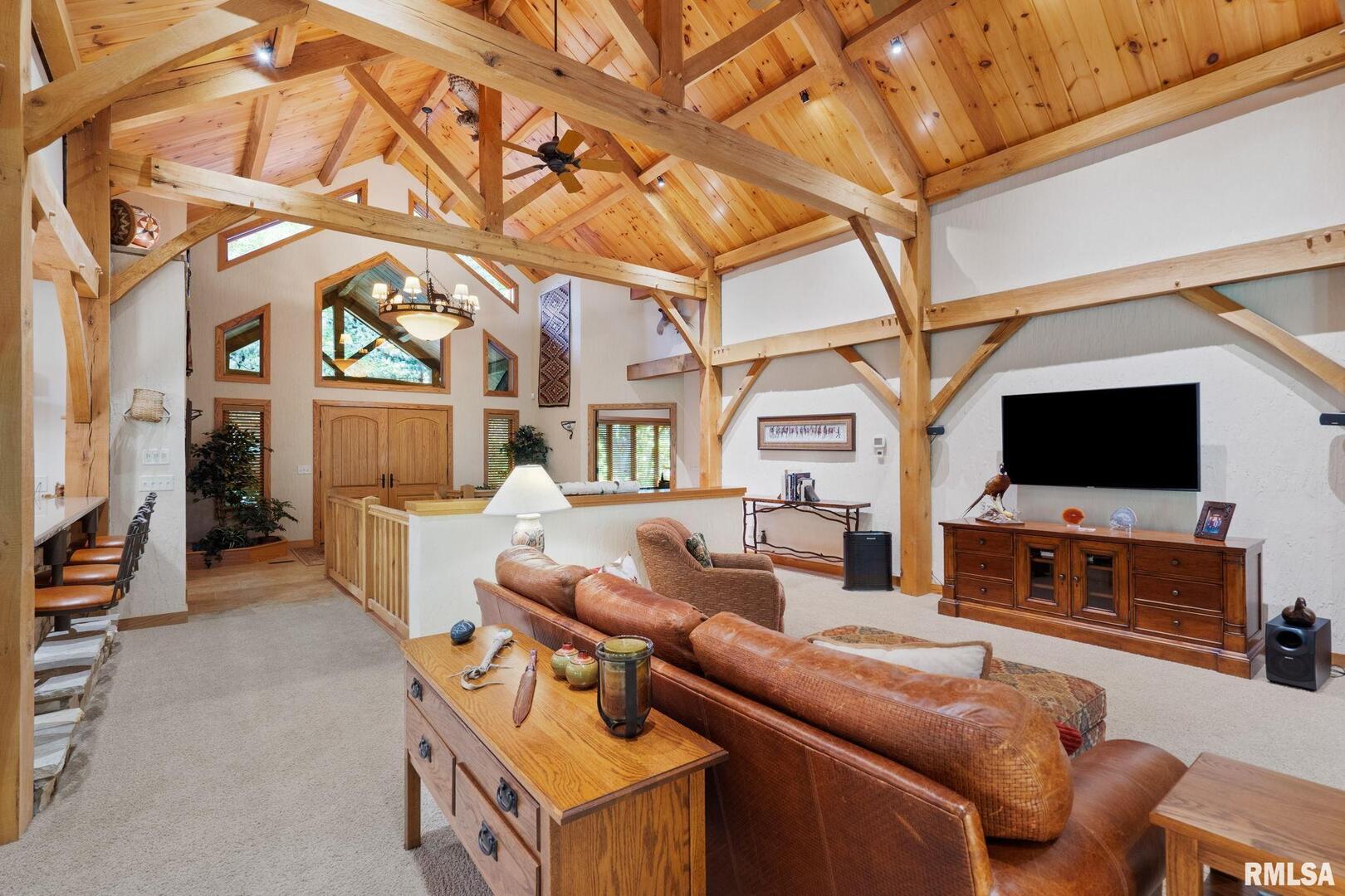 7 AUTUMN CREEK Drive