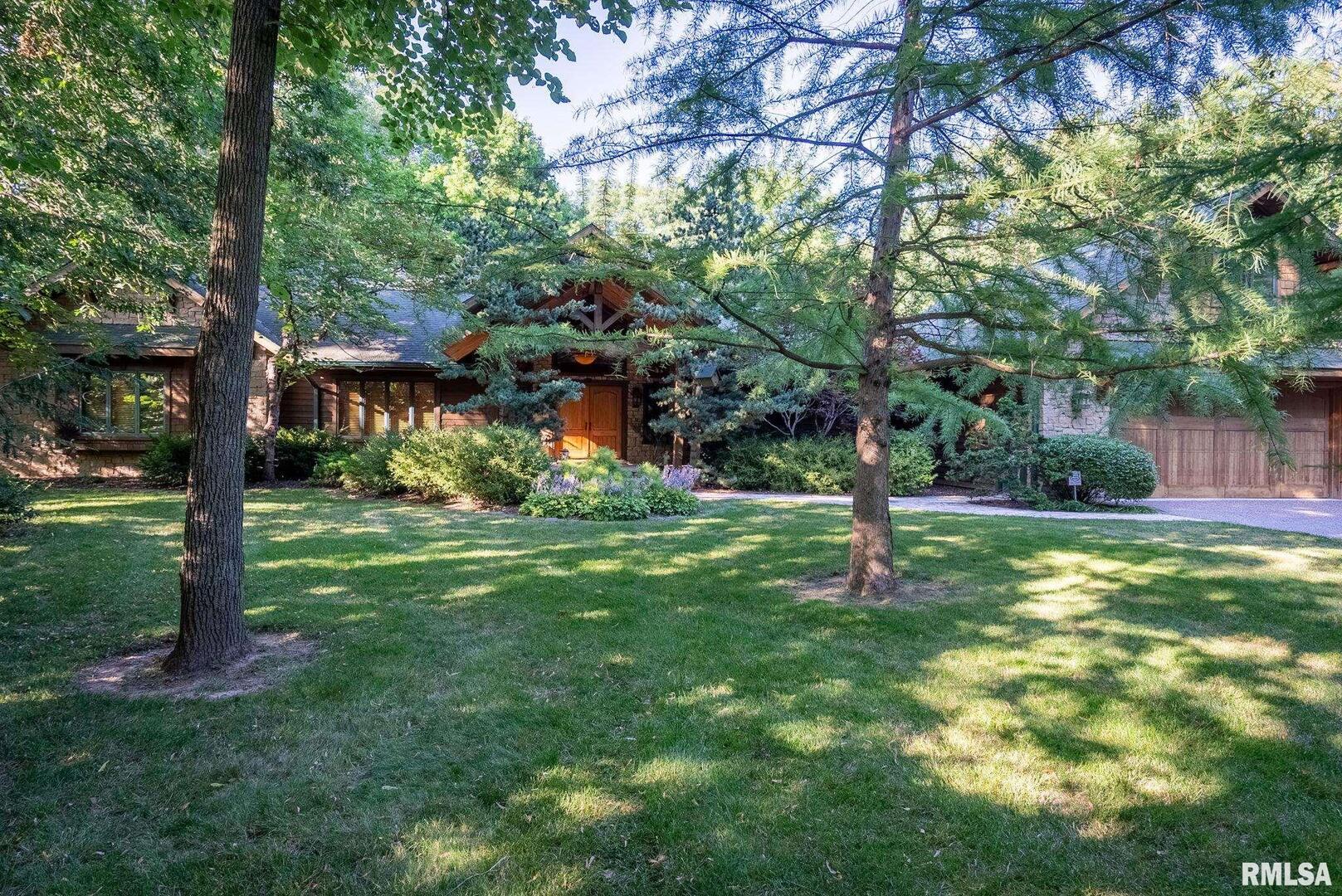 7 AUTUMN CREEK Drive