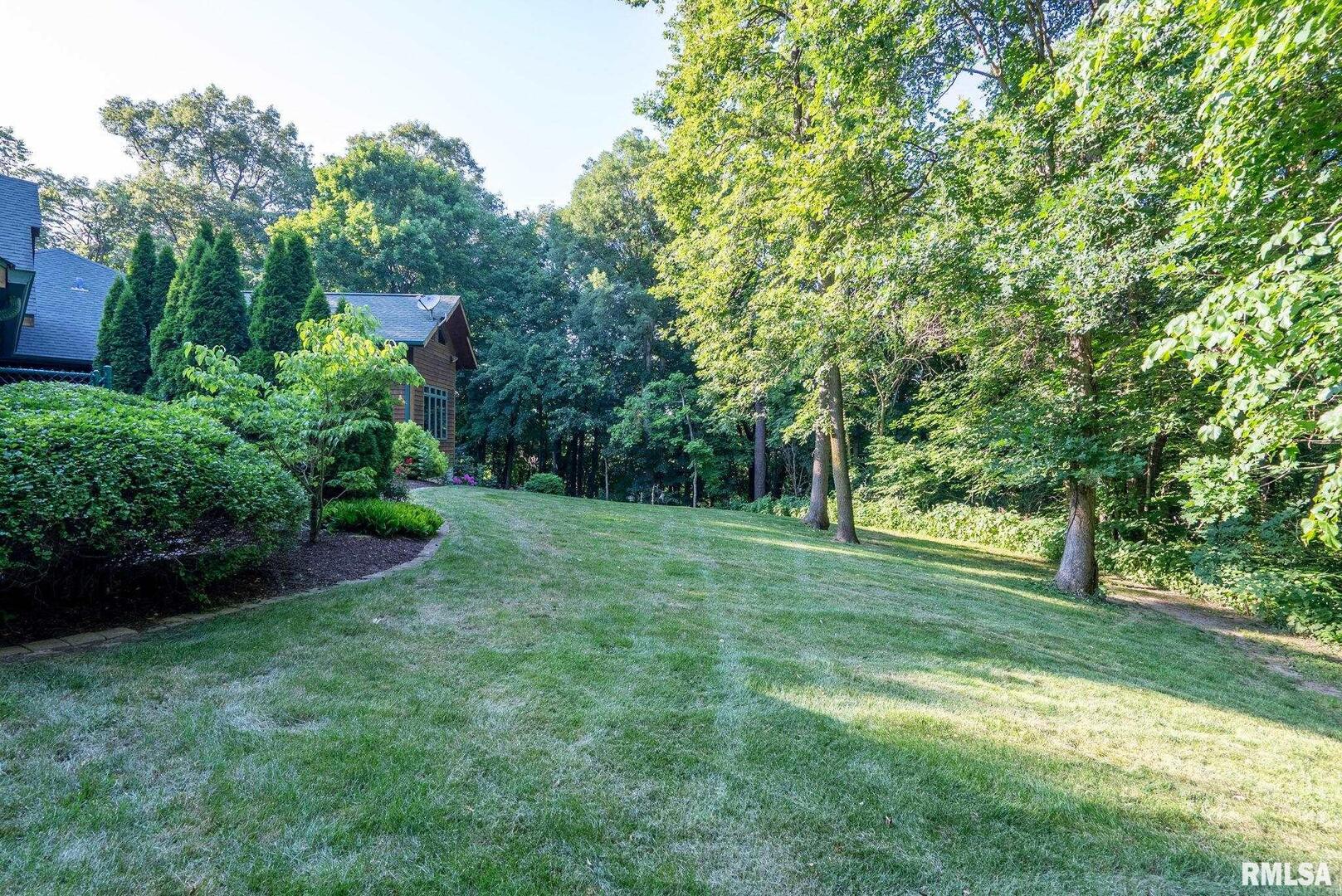 7 AUTUMN CREEK Drive