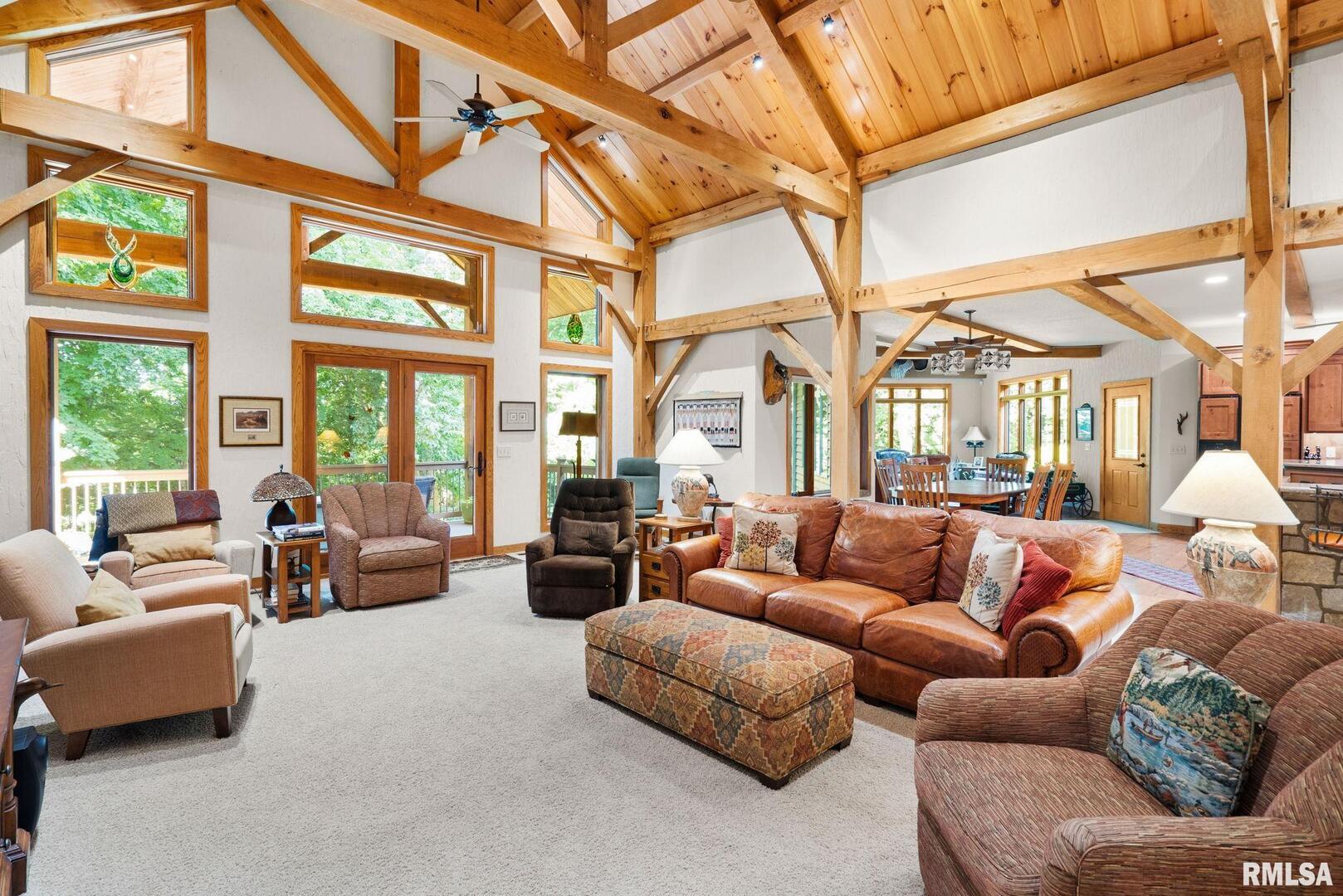 7 AUTUMN CREEK Drive