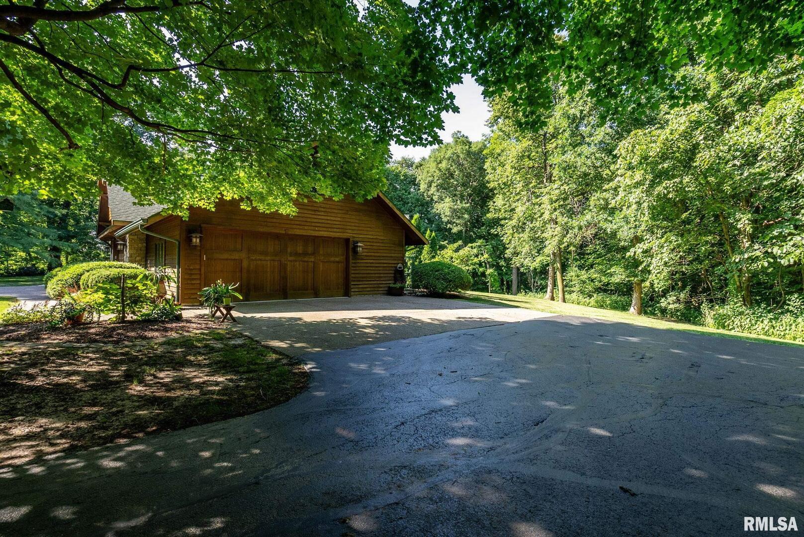 7 AUTUMN CREEK Drive