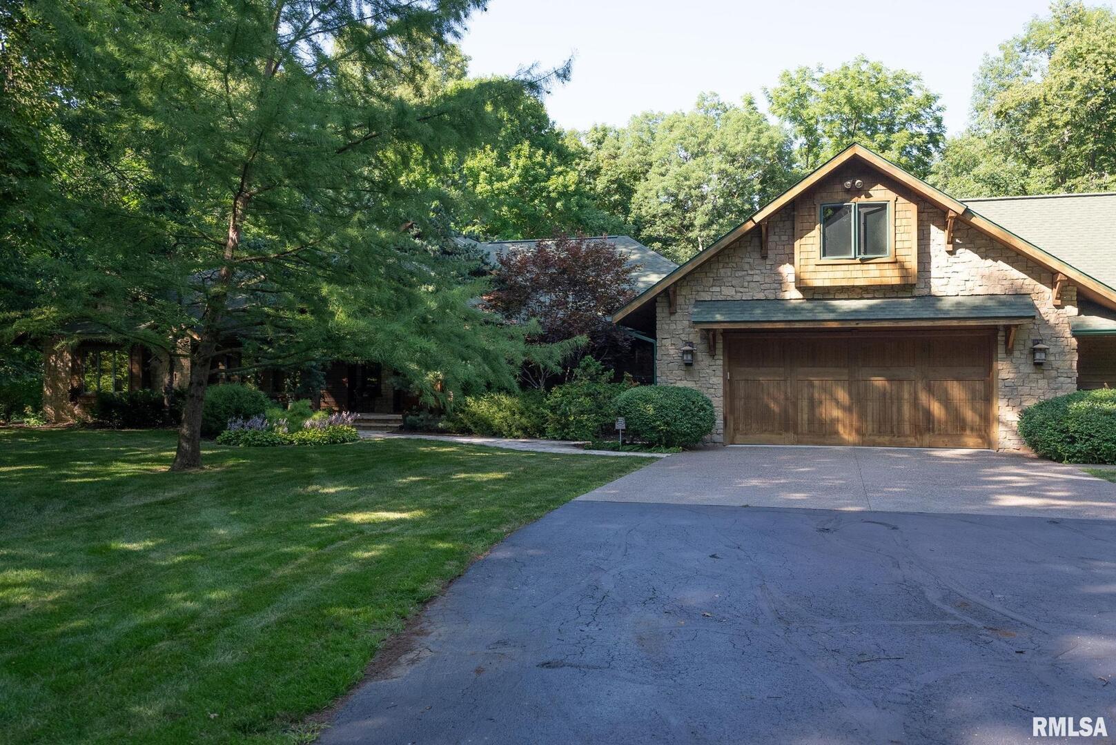 7 AUTUMN CREEK Drive