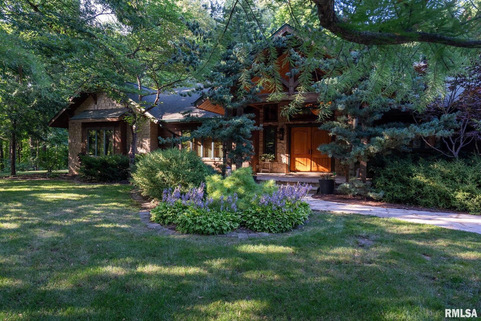 7 AUTUMN CREEK Drive