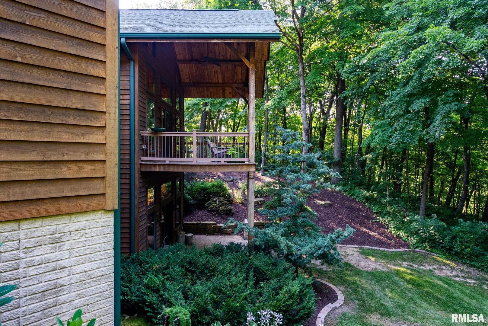 7 AUTUMN CREEK Drive