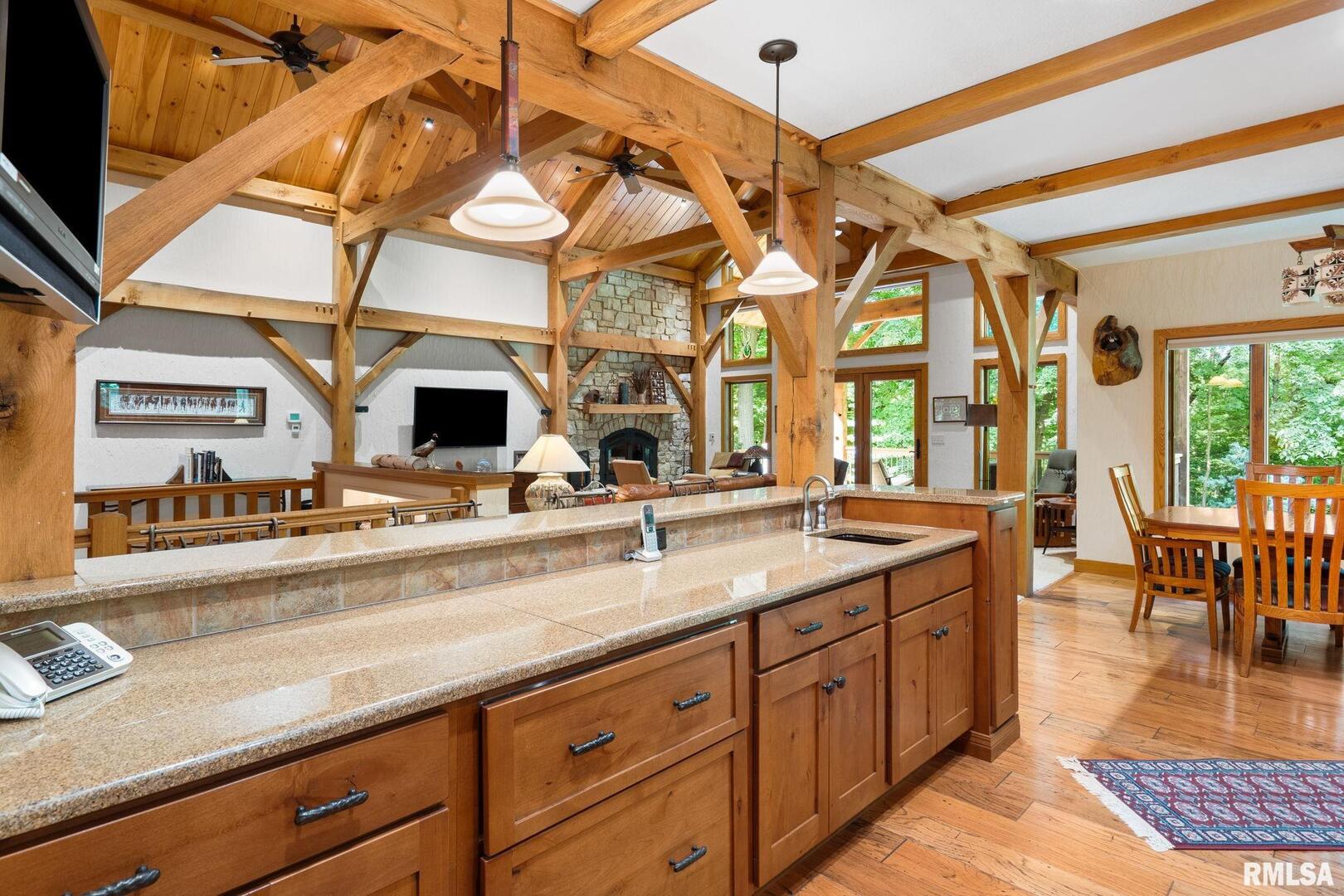 7 AUTUMN CREEK Drive