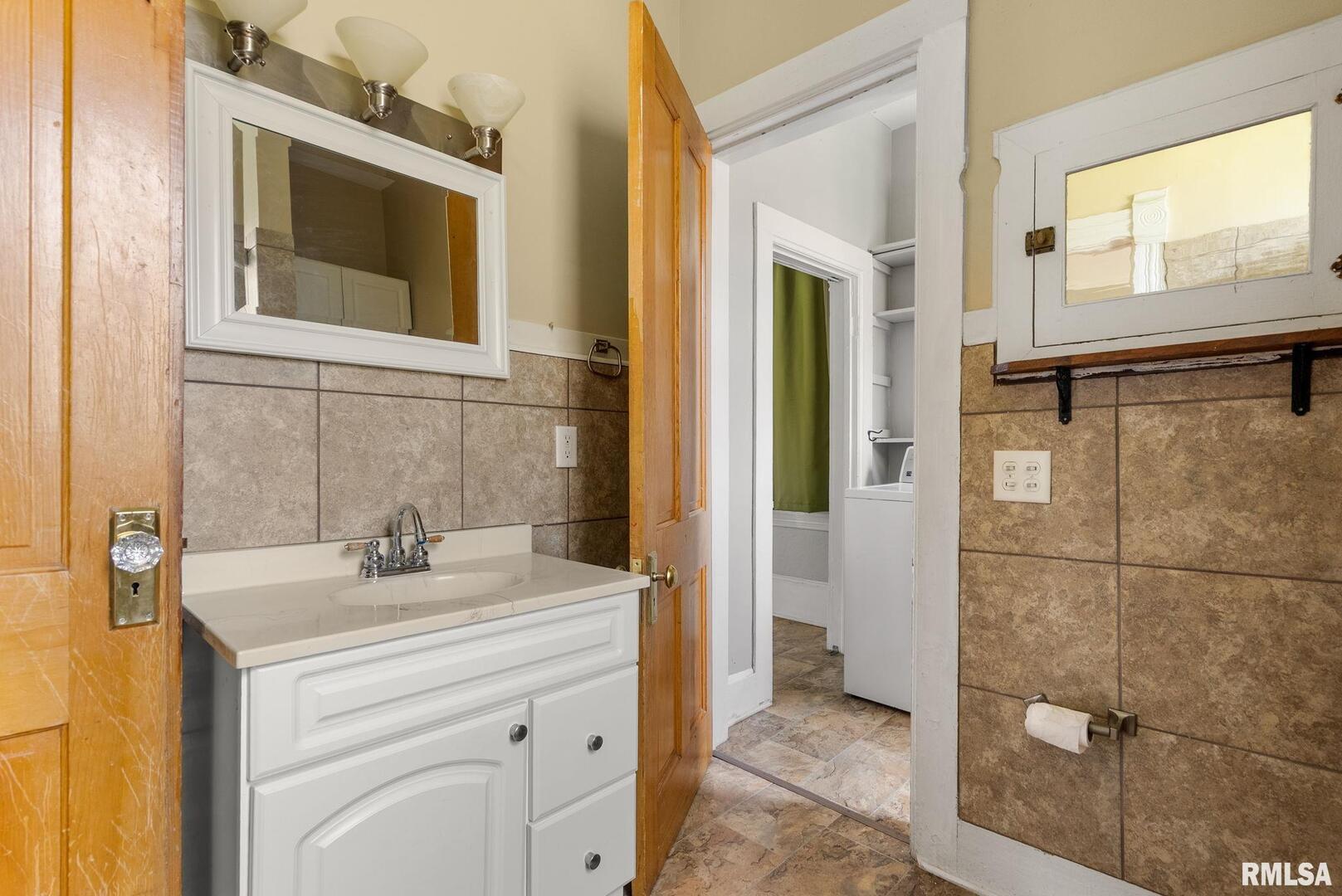 117 W 14TH Street