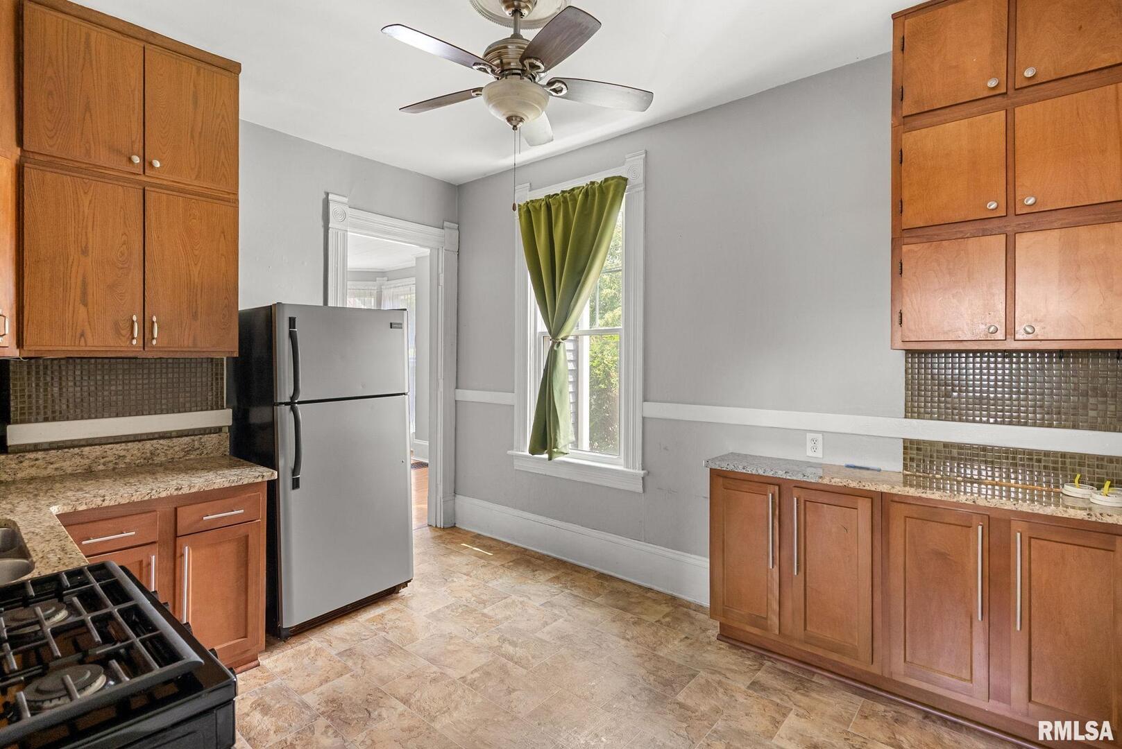 117 W 14TH Street