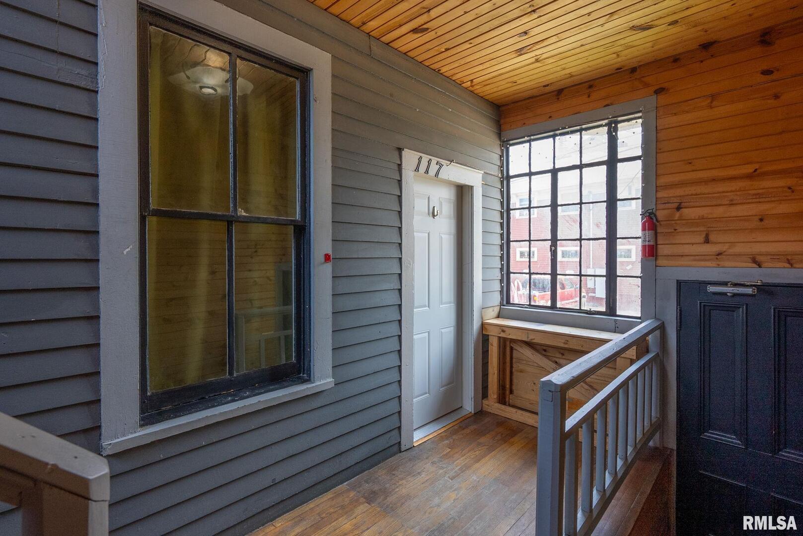 117 W 14TH Street