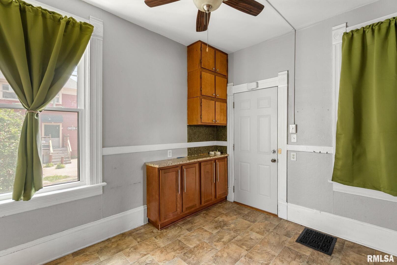 117 W 14TH Street