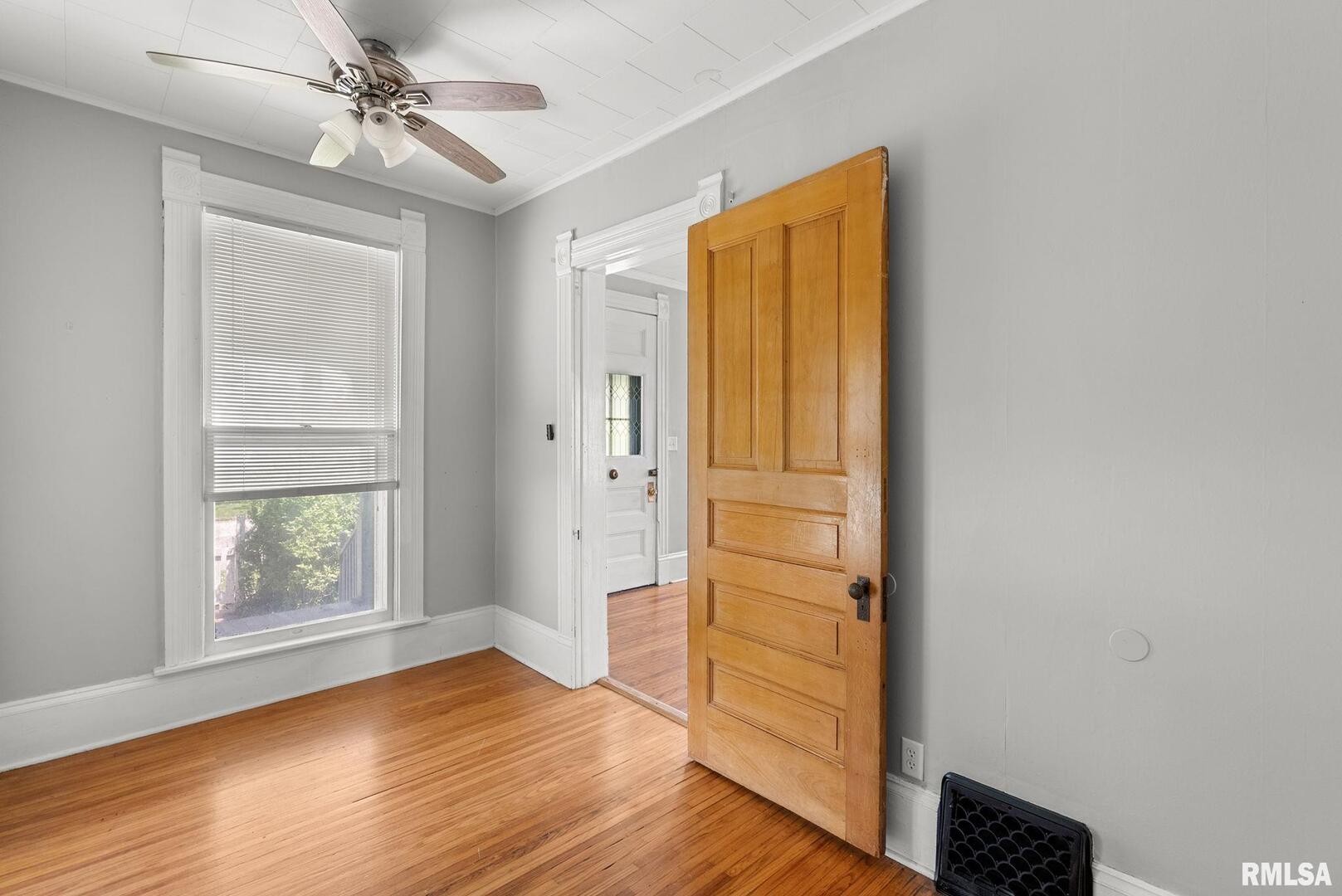 117 W 14TH Street