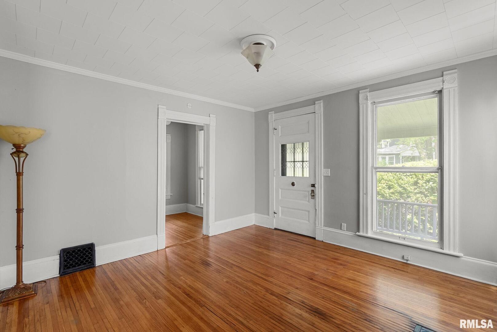 117 W 14TH Street
