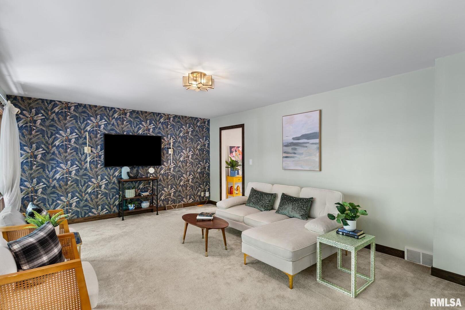 17 WILDWOOD Trail