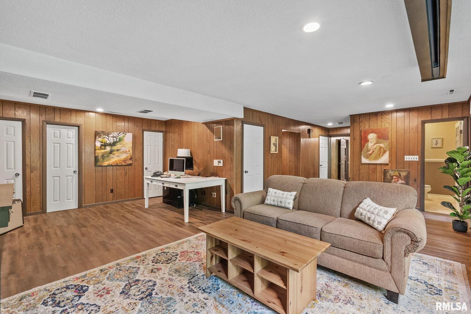 17 WILDWOOD Trail