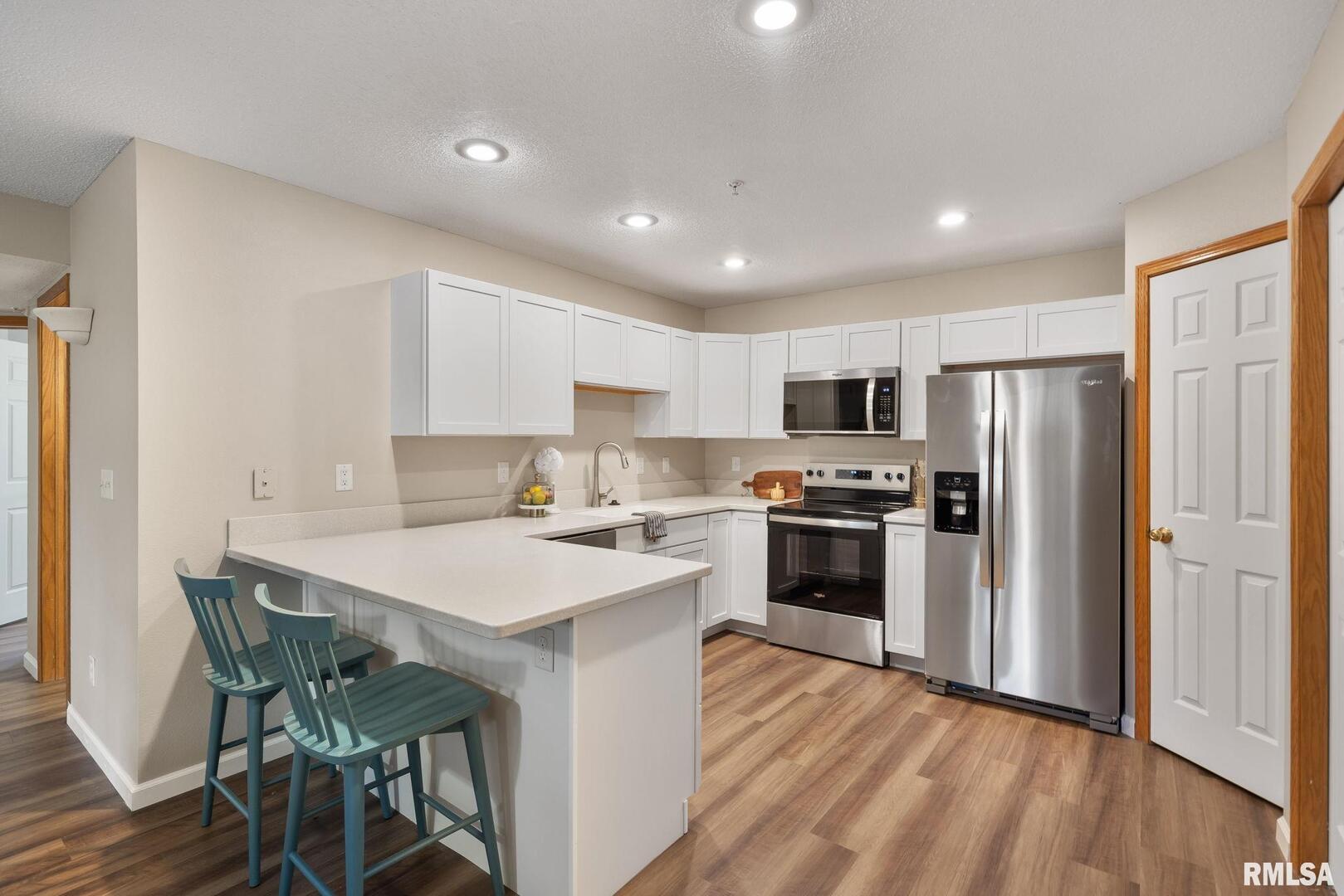 105 E PRICE Street