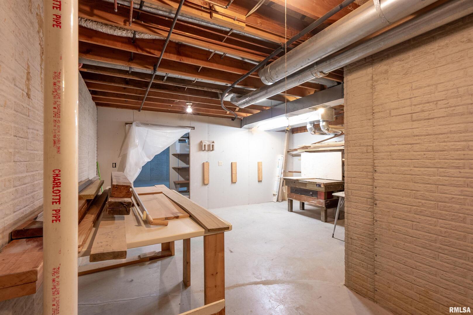 4589 PEPPERWOOD Lane