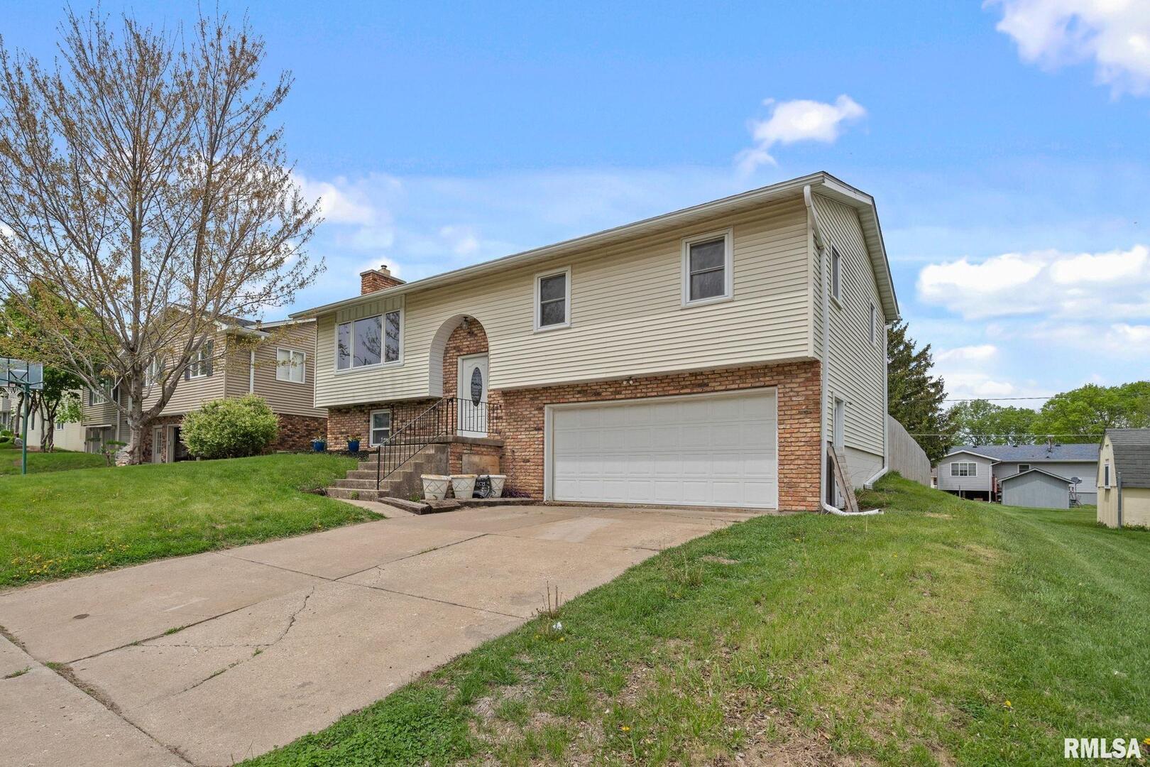 1701 89th Avenue W