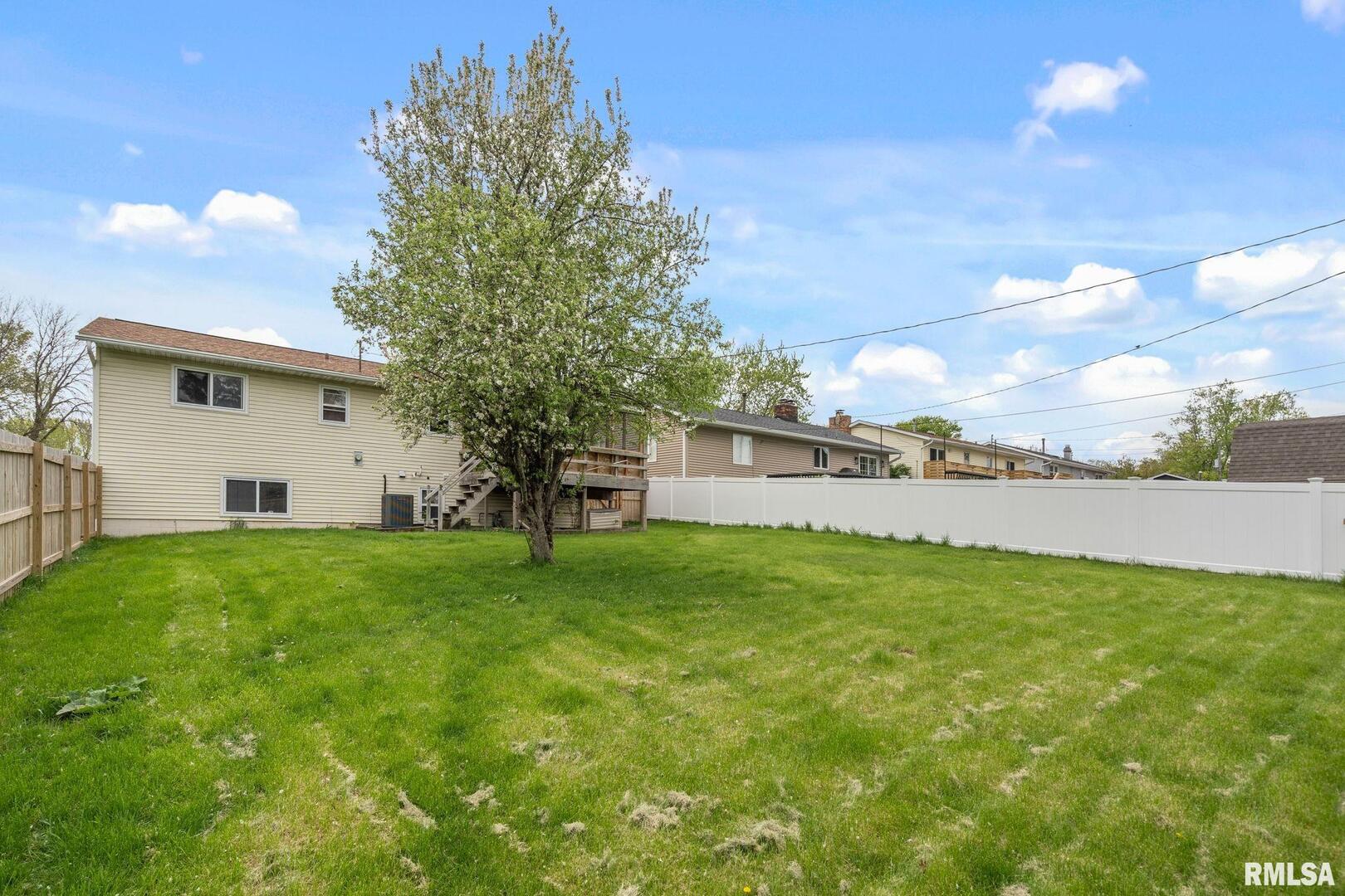 1701 89th Avenue W