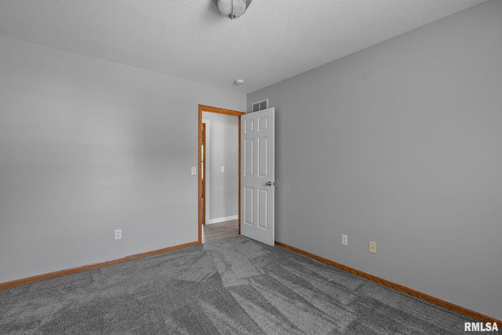 5809 HILLANDALE Road
