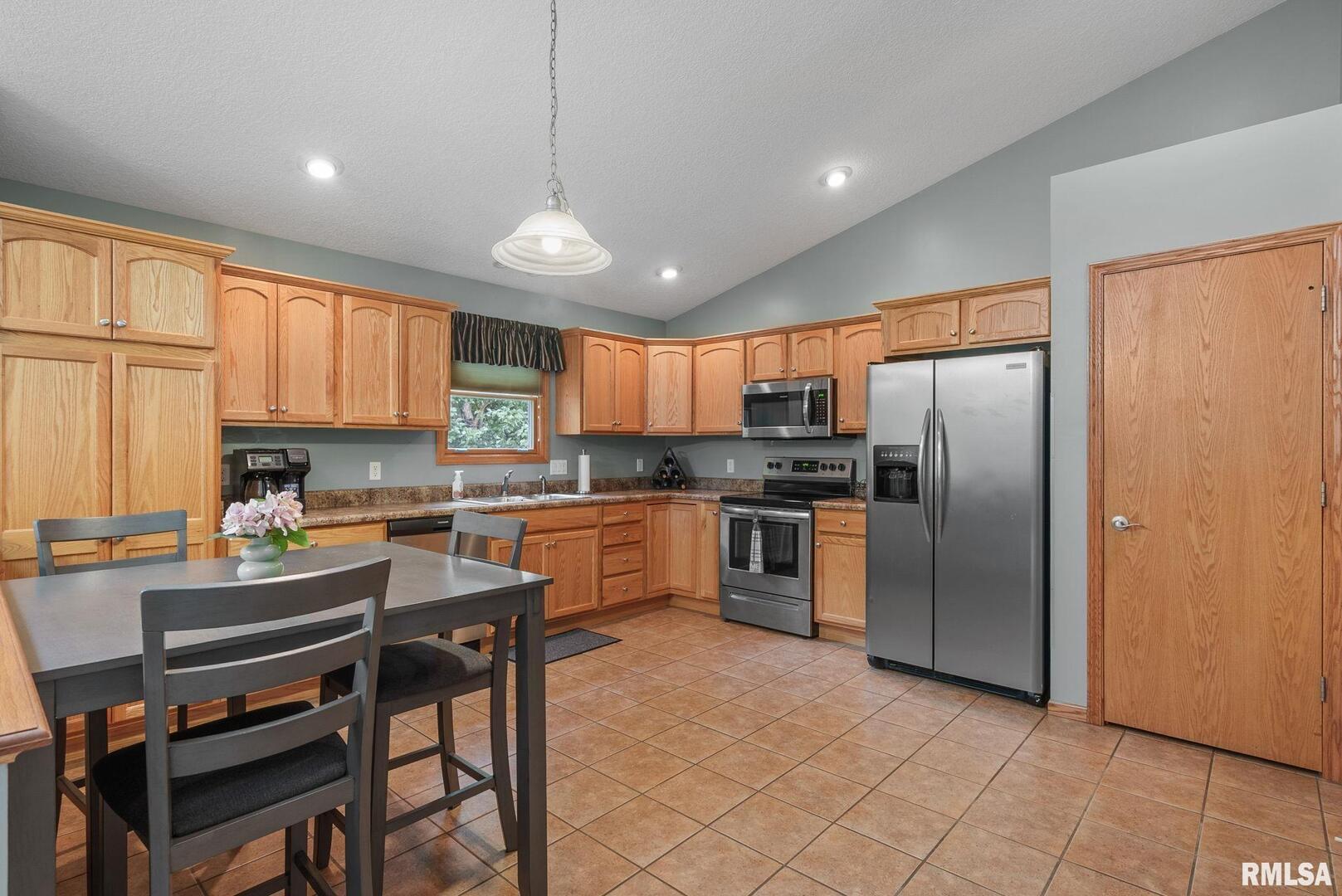 1616 SHADY GLEN Drive