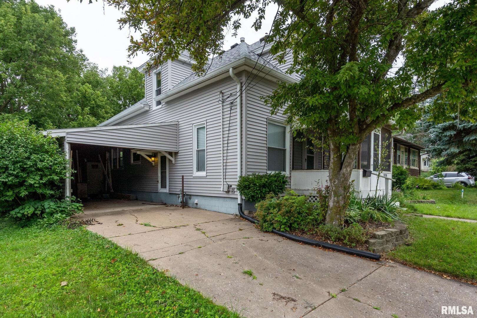 1819 W 15TH Street