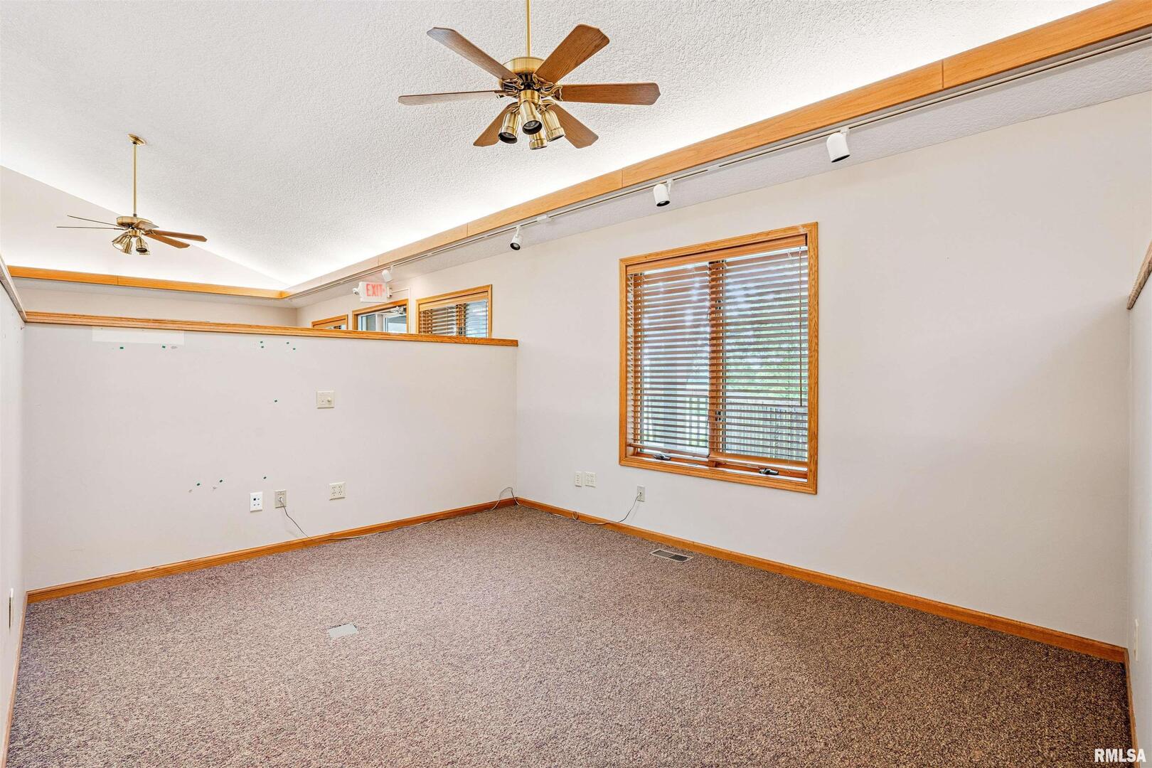 7601 JOHN DEERE Parkway