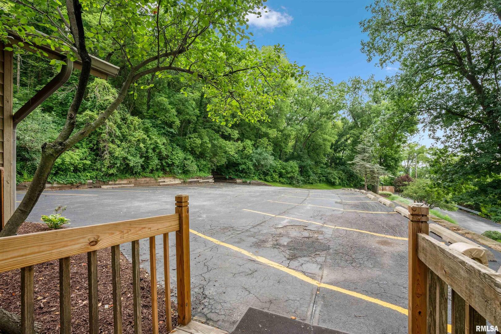 7601 JOHN DEERE Parkway