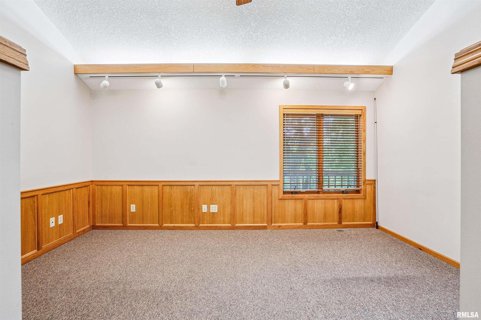 7601 JOHN DEERE Parkway
