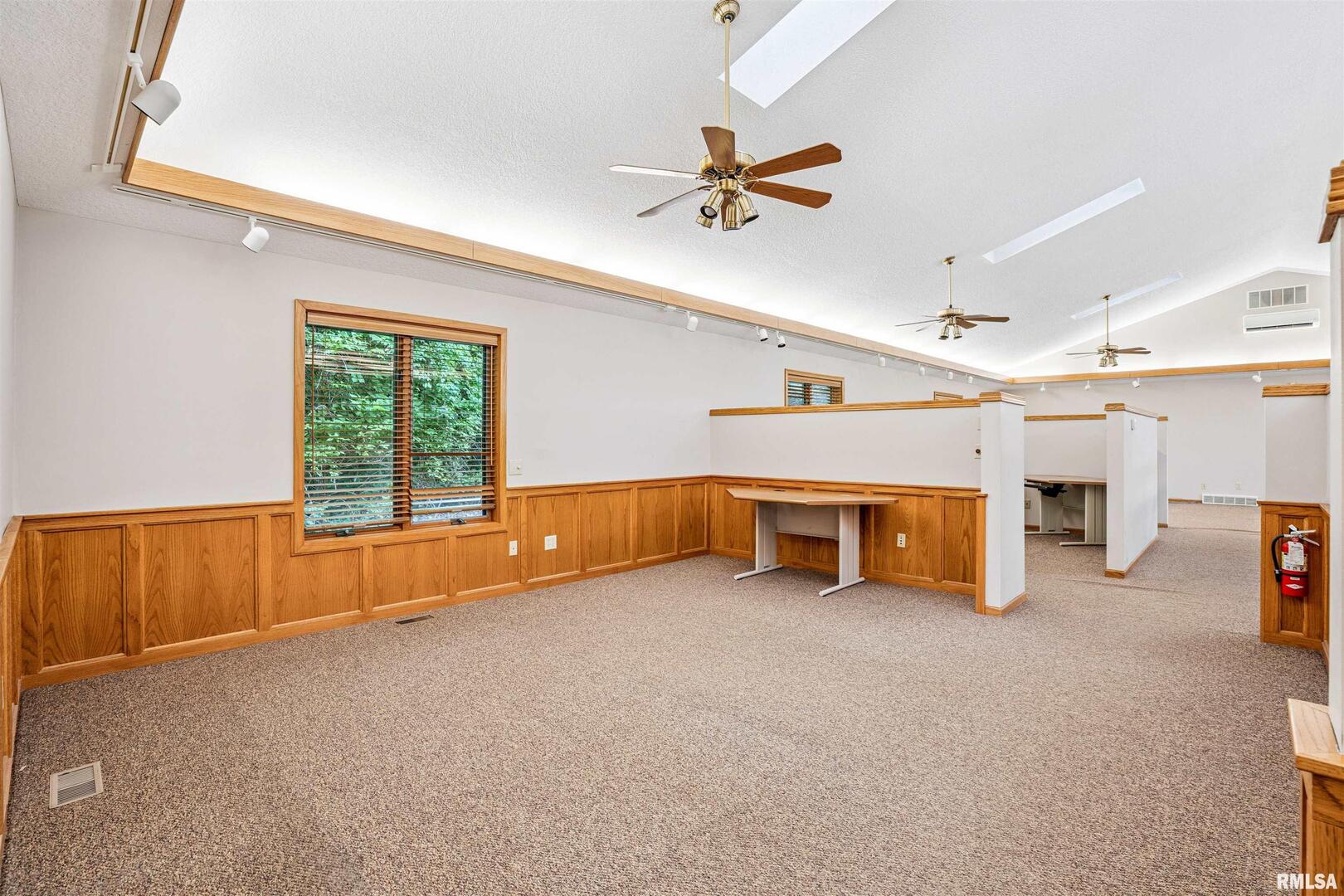 7601 JOHN DEERE Parkway