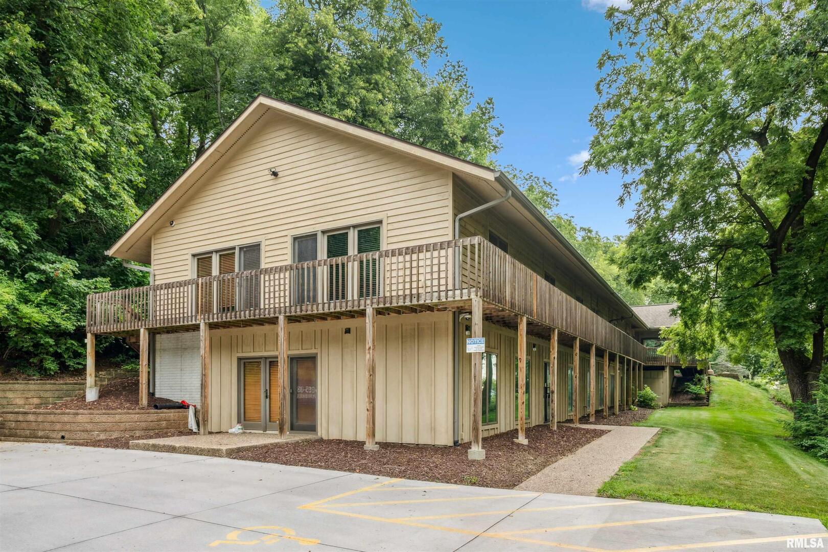 7601 JOHN DEERE Parkway