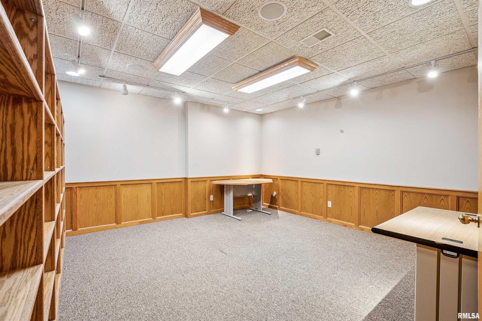 7601 JOHN DEERE Parkway