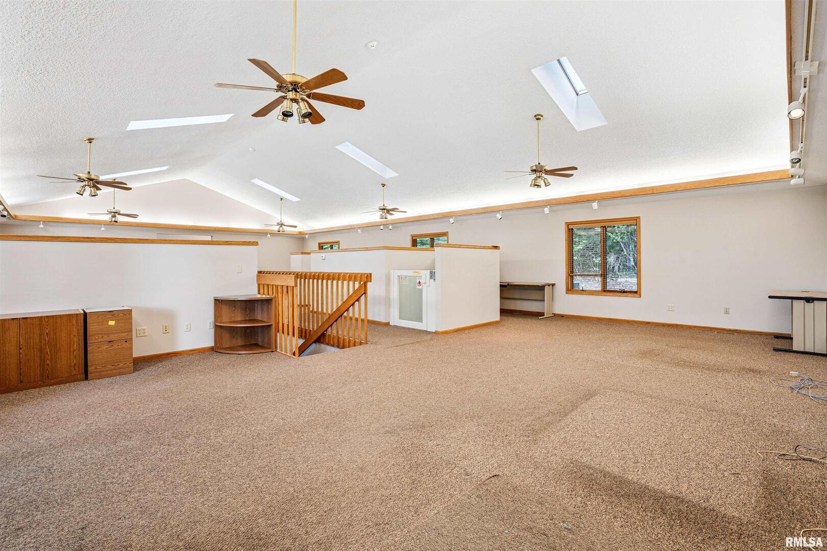 7601 JOHN DEERE Parkway
