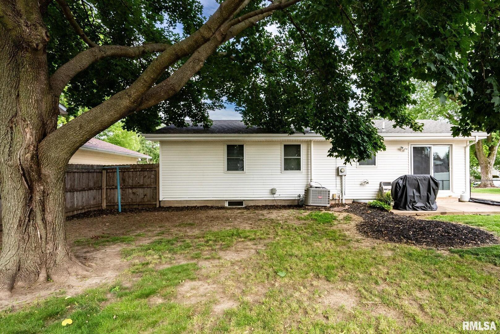 302 N 8TH Street
