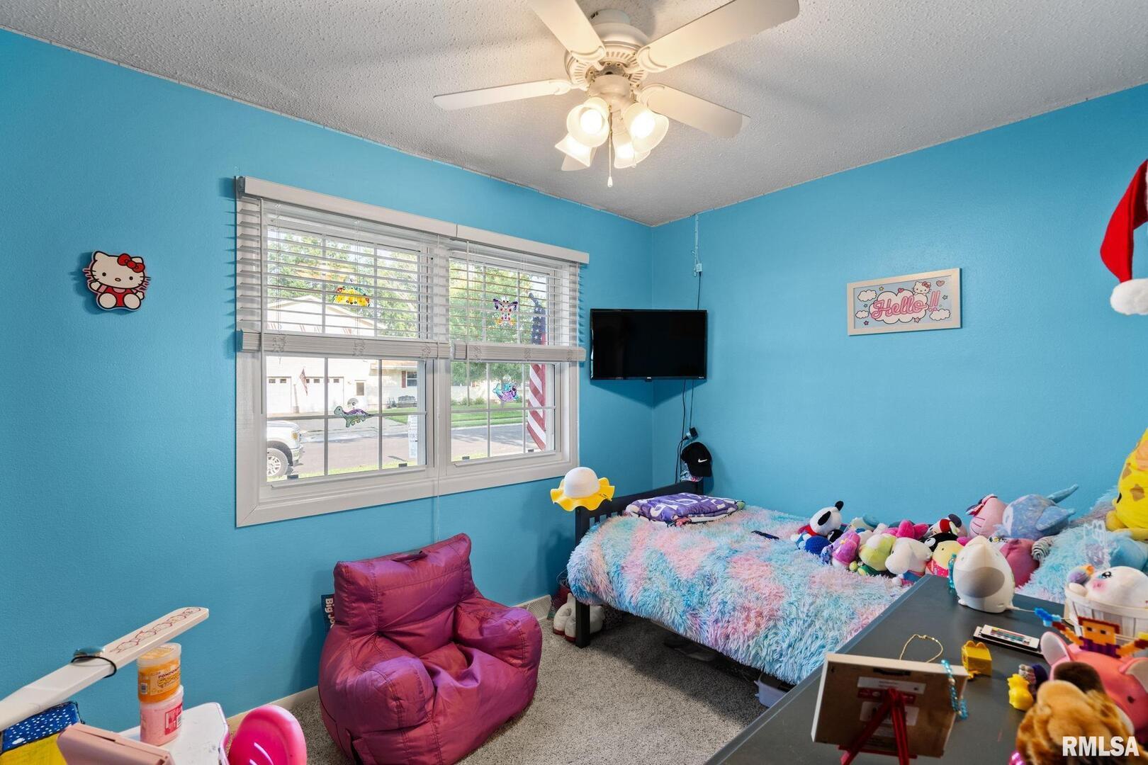 302 N 8TH Street